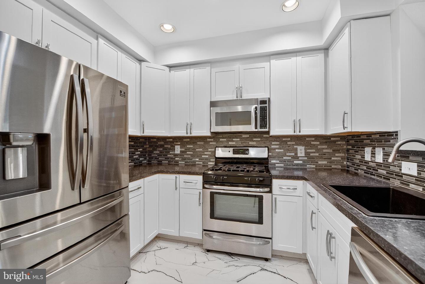 11775 STRATFORD HOUSE PL #206, RESTON, Virginia 20190, 2 Bedrooms Bedrooms, ,2 BathroomsBathrooms,Residential,For sale,11775 STRATFORD HOUSE PL #206,VAFX2276562 MLS # VAFX2276562 11775 STRATFORD HOUSE PL #206, RESTON, Virginia 20190, 2 Bedrooms Bedrooms, ,2 BathroomsBathrooms,Residential,For sale,11775 STRATFORD HOUSE PL #206,VAFX2276562 MLS # VAFX2276562