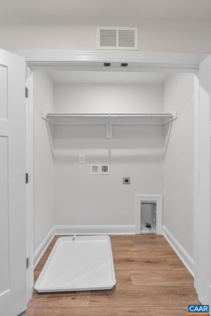 5008 LINDLEY PL, CHARLOTTESVILLE, Virginia 22901, 3 Bedrooms Bedrooms, ,2 BathroomsBathrooms,Residential,For sale,5008 LINDLEY PL,670498 MLS # 670498 5008 LINDLEY PL, CHARLOTTESVILLE, Virginia 22901, 3 Bedrooms Bedrooms, ,2 BathroomsBathrooms,Residential,For sale,5008 LINDLEY PL,670498 MLS # 670498