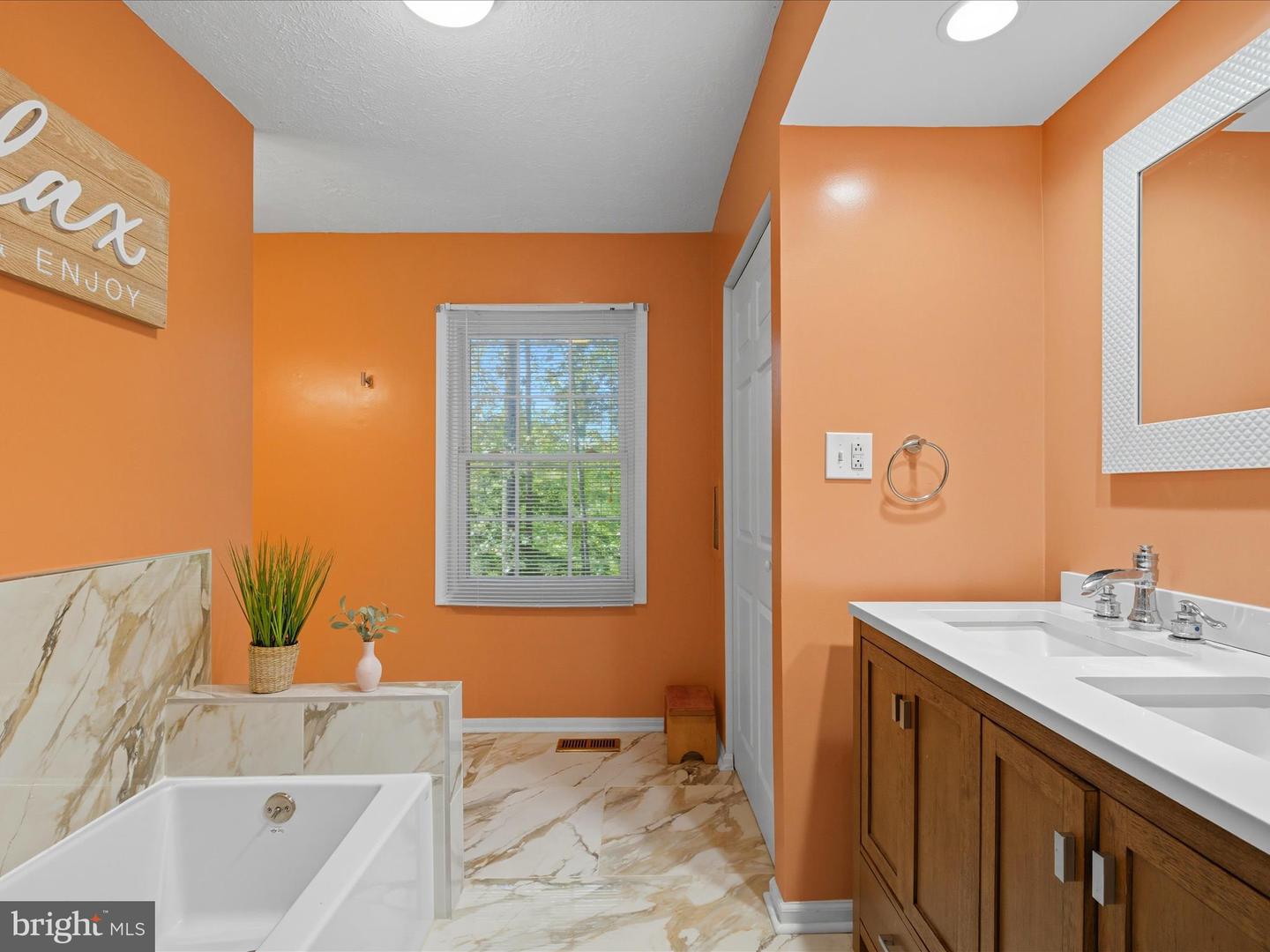 15084 GREENMOUNT DR, WOODBRIDGE, Virginia 22193, 5 Bedrooms Bedrooms, ,3 BathroomsBathrooms,Residential,For sale,15084 GREENMOUNT DR,VAPW2106848 MLS # VAPW2106848 15084 GREENMOUNT DR, WOODBRIDGE, Virginia 22193, 5 Bedrooms Bedrooms, ,3 BathroomsBathrooms,Residential,For sale,15084 GREENMOUNT DR,VAPW2106848 MLS # VAPW2106848