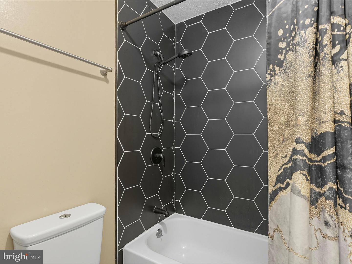 15084 GREENMOUNT DR, WOODBRIDGE, Virginia 22193, 5 Bedrooms Bedrooms, ,3 BathroomsBathrooms,Residential,For sale,15084 GREENMOUNT DR,VAPW2106848 MLS # VAPW2106848 15084 GREENMOUNT DR, WOODBRIDGE, Virginia 22193, 5 Bedrooms Bedrooms, ,3 BathroomsBathrooms,Residential,For sale,15084 GREENMOUNT DR,VAPW2106848 MLS # VAPW2106848