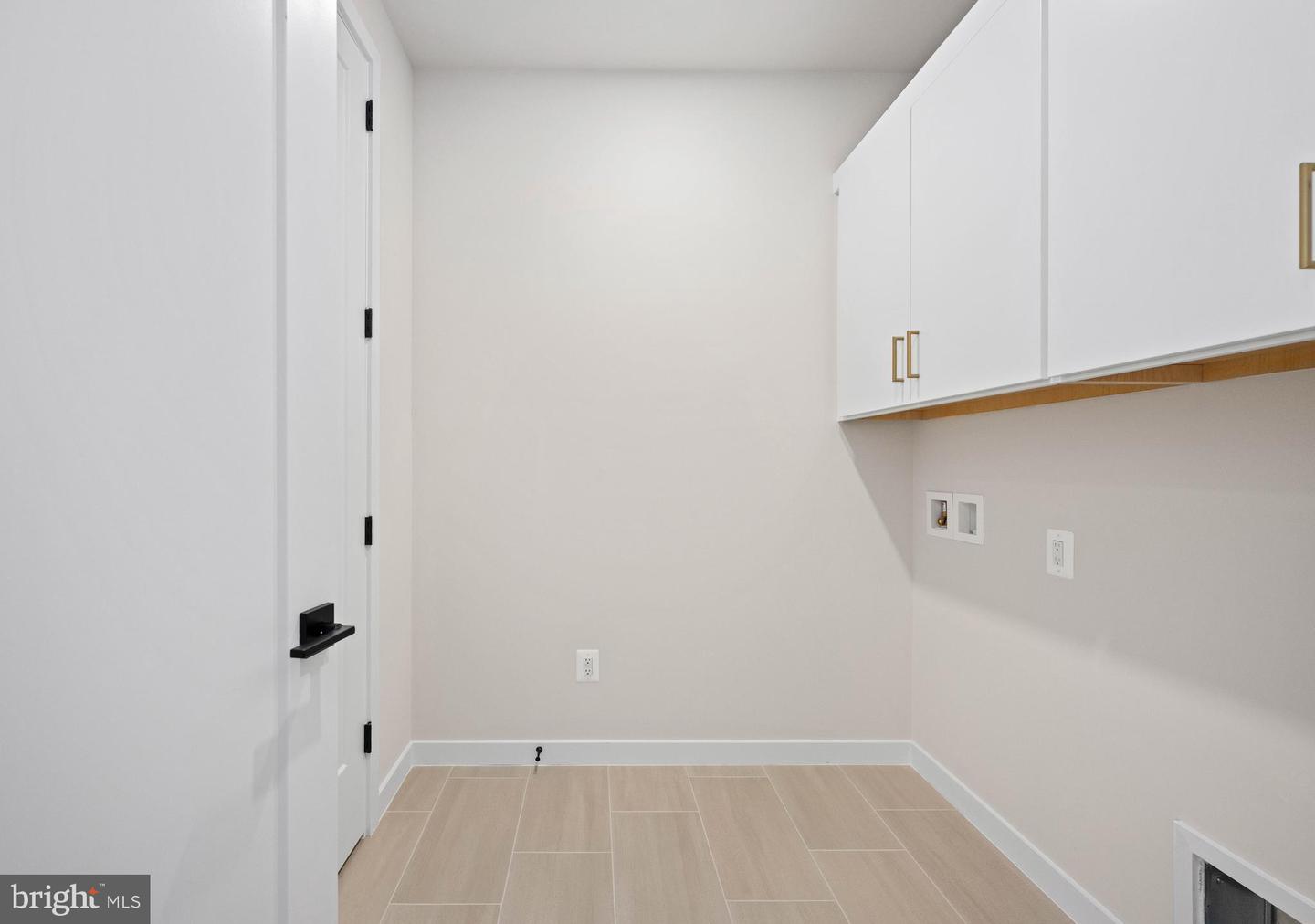 41672 OAK BEND CT, ALDIE, Virginia 20105, 5 Bedrooms Bedrooms, ,4 BathroomsBathrooms,Residential,For sale,41672 OAK BEND CT,VALO2109812 MLS # VALO2109812