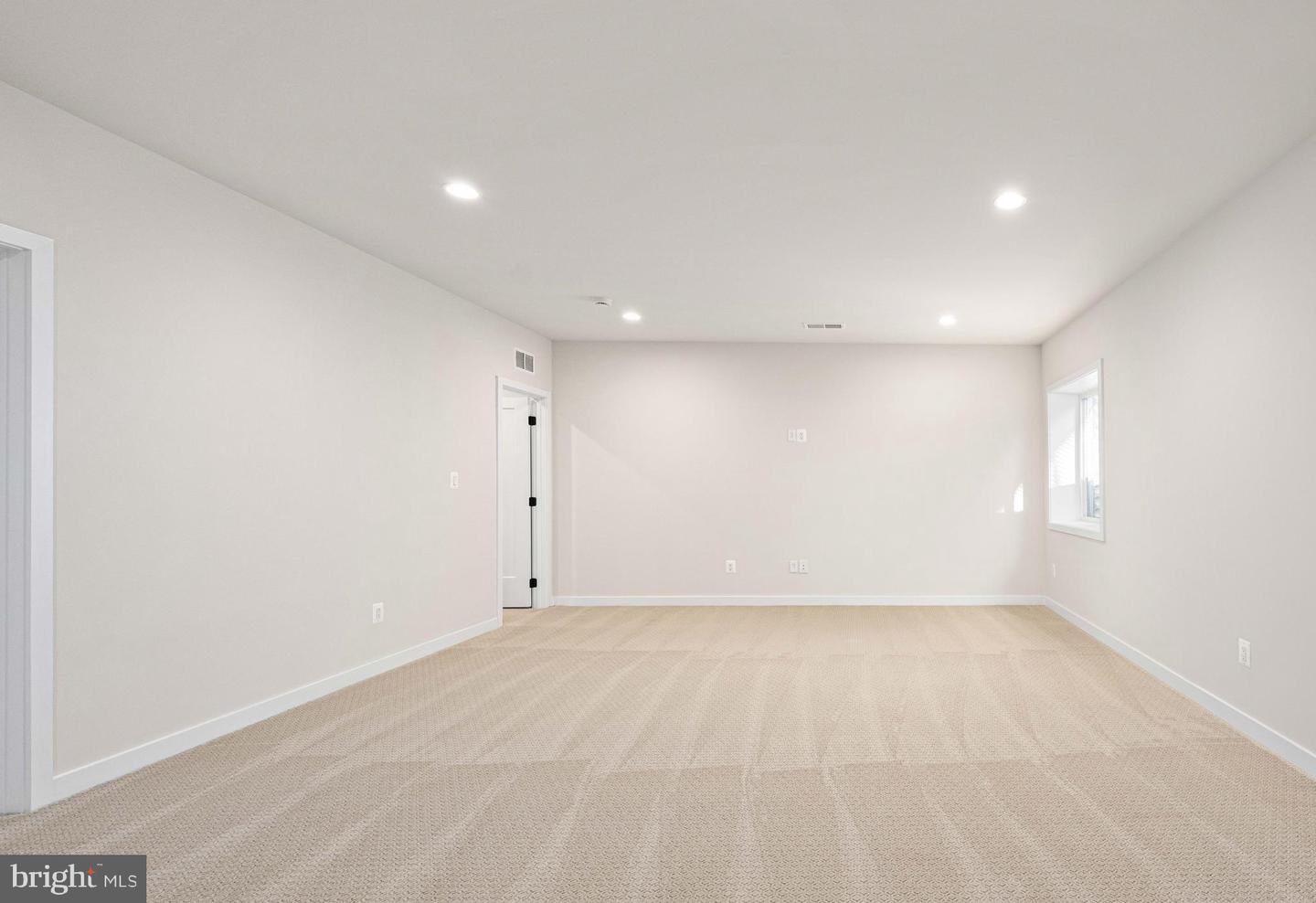 41672 OAK BEND CT, ALDIE, Virginia 20105, 5 Bedrooms Bedrooms, ,4 BathroomsBathrooms,Residential,For sale,41672 OAK BEND CT,VALO2109812 MLS # VALO2109812