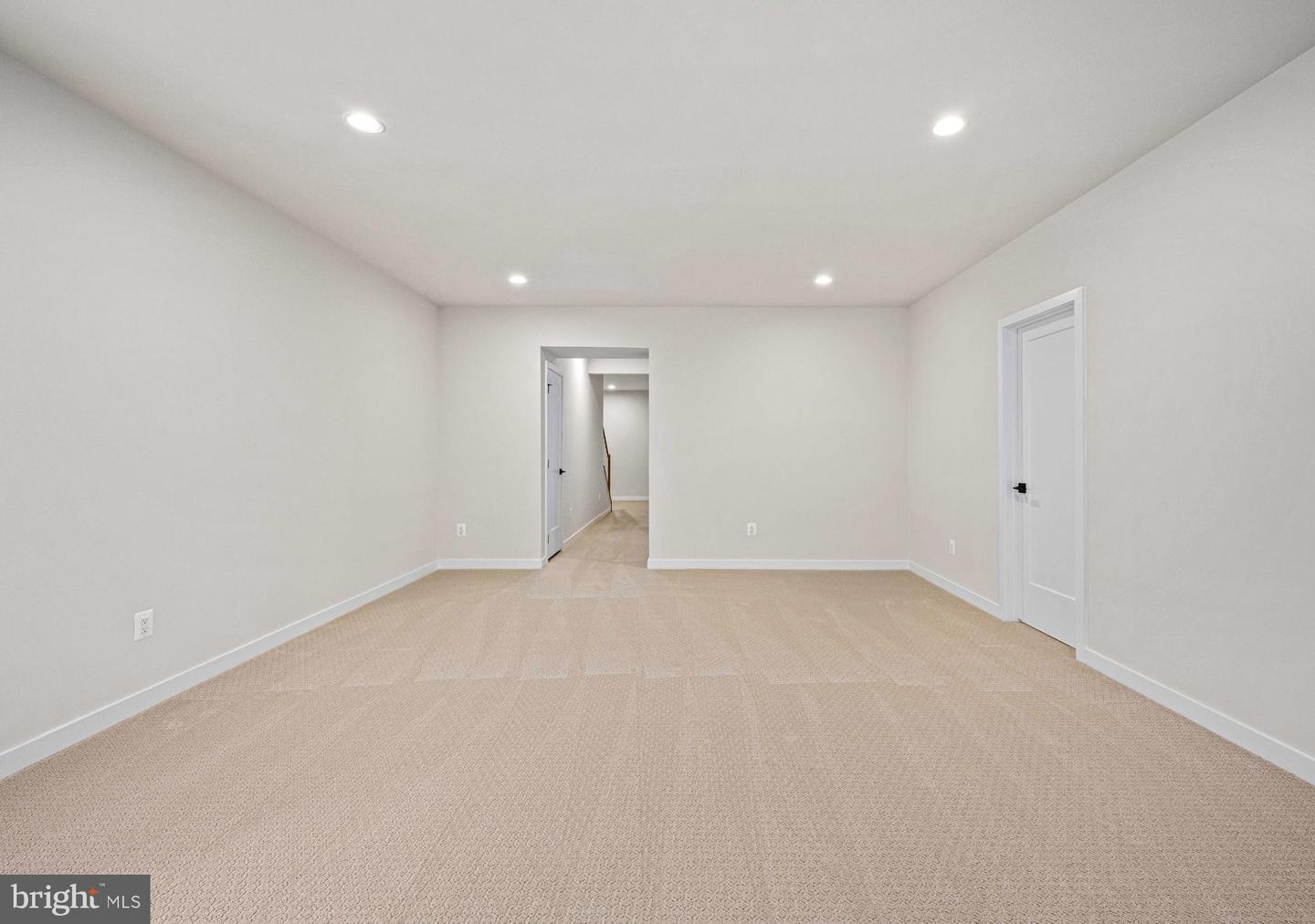 41672 OAK BEND CT, ALDIE, Virginia 20105, 5 Bedrooms Bedrooms, ,4 BathroomsBathrooms,Residential,For sale,41672 OAK BEND CT,VALO2109812 MLS # VALO2109812