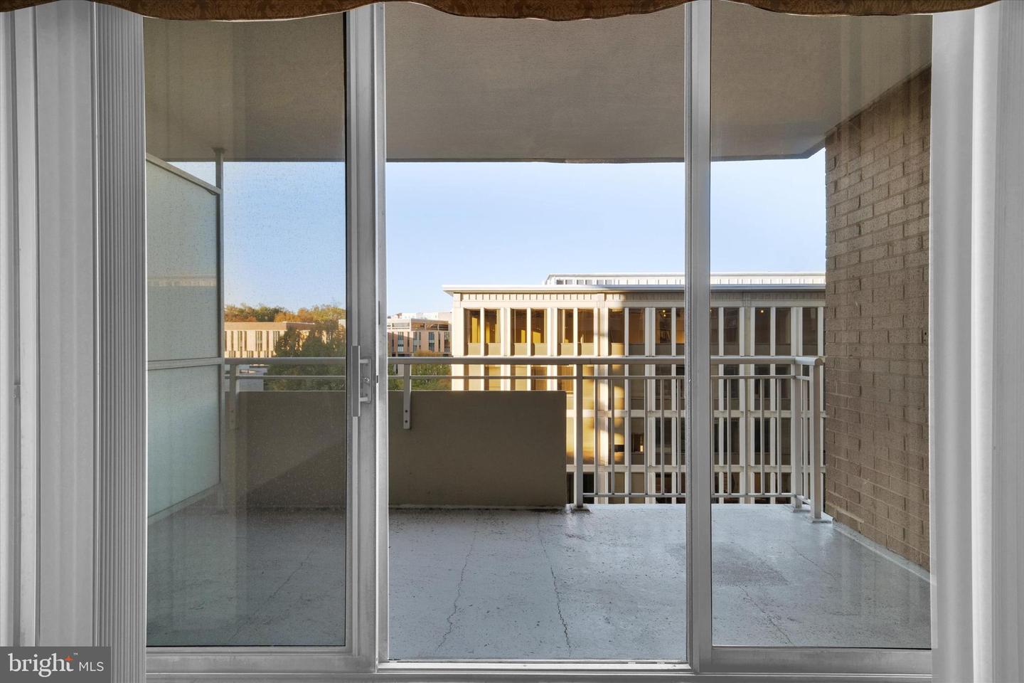 3001 VEAZEY TERR NW #1008, WASHINGTON, District Of Columbia 20008, 2 Bedrooms Bedrooms, ,2 BathroomsBathrooms,Residential,For sale,3001 VEAZEY TERR NW #1008,DCDC2229336 MLS # DCDC2229336 3001 VEAZEY TERR NW #1008, WASHINGTON, District Of Columbia 20008, 2 Bedrooms Bedrooms, ,2 BathroomsBathrooms,Residential,For sale,3001 VEAZEY TERR NW #1008,DCDC2229336 MLS # DCDC2229336