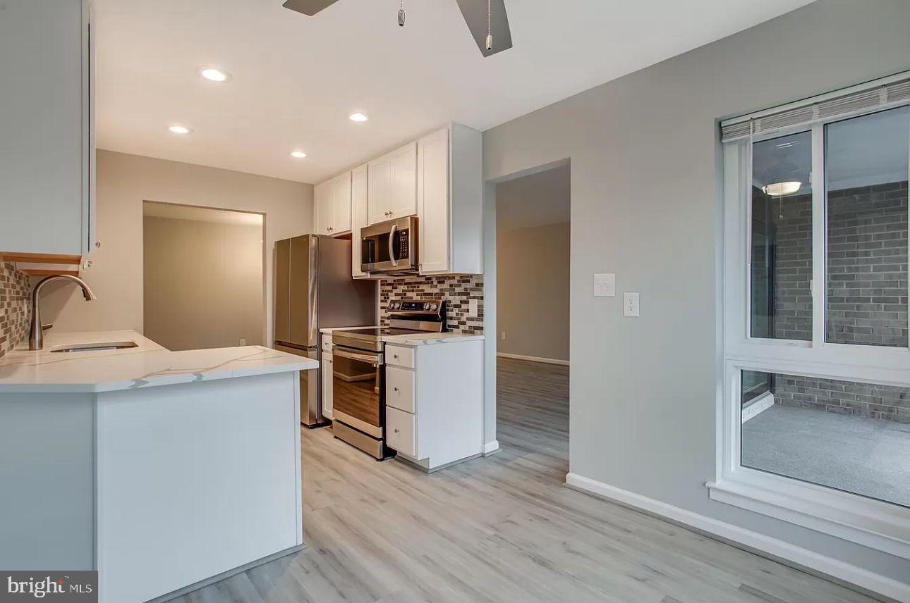 565 FLORIDA AVE #201, HERNDON, Virginia 20170, 2 Bedrooms Bedrooms, ,2 BathroomsBathrooms,Residential,For sale,565 FLORIDA AVE #201,VAFX2276758 MLS # VAFX2276758 565 FLORIDA AVE #201, HERNDON, Virginia 20170, 2 Bedrooms Bedrooms, ,2 BathroomsBathrooms,Residential,For sale,565 FLORIDA AVE #201,VAFX2276758 MLS # VAFX2276758