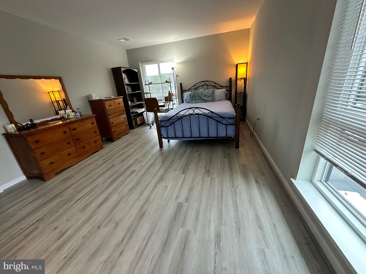 565 FLORIDA AVE #201, HERNDON, Virginia 20170, 2 Bedrooms Bedrooms, ,2 BathroomsBathrooms,Residential,For sale,565 FLORIDA AVE #201,VAFX2276758 MLS # VAFX2276758 565 FLORIDA AVE #201, HERNDON, Virginia 20170, 2 Bedrooms Bedrooms, ,2 BathroomsBathrooms,Residential,For sale,565 FLORIDA AVE #201,VAFX2276758 MLS # VAFX2276758