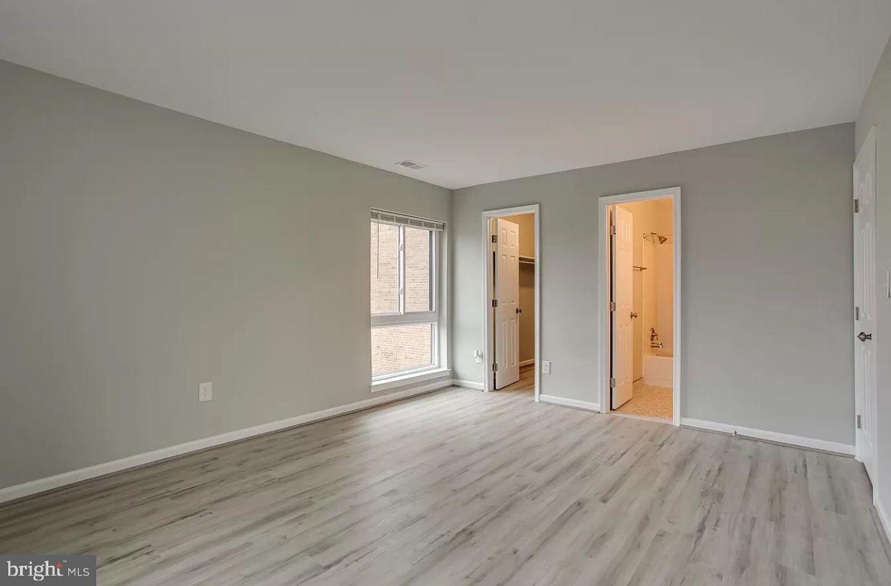 565 FLORIDA AVE #201, HERNDON, Virginia 20170, 2 Bedrooms Bedrooms, ,2 BathroomsBathrooms,Residential,For sale,565 FLORIDA AVE #201,VAFX2276758 MLS # VAFX2276758 565 FLORIDA AVE #201, HERNDON, Virginia 20170, 2 Bedrooms Bedrooms, ,2 BathroomsBathrooms,Residential,For sale,565 FLORIDA AVE #201,VAFX2276758 MLS # VAFX2276758