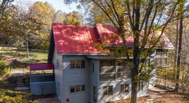 9712 OLD GREEN MOUNTAIN RD, ESMONT, Virginia 22937, 3 Bedrooms Bedrooms, ,2 BathroomsBathrooms,Residential,For sale,9712 OLD GREEN MOUNTAIN RD,670517 MLS # 670517