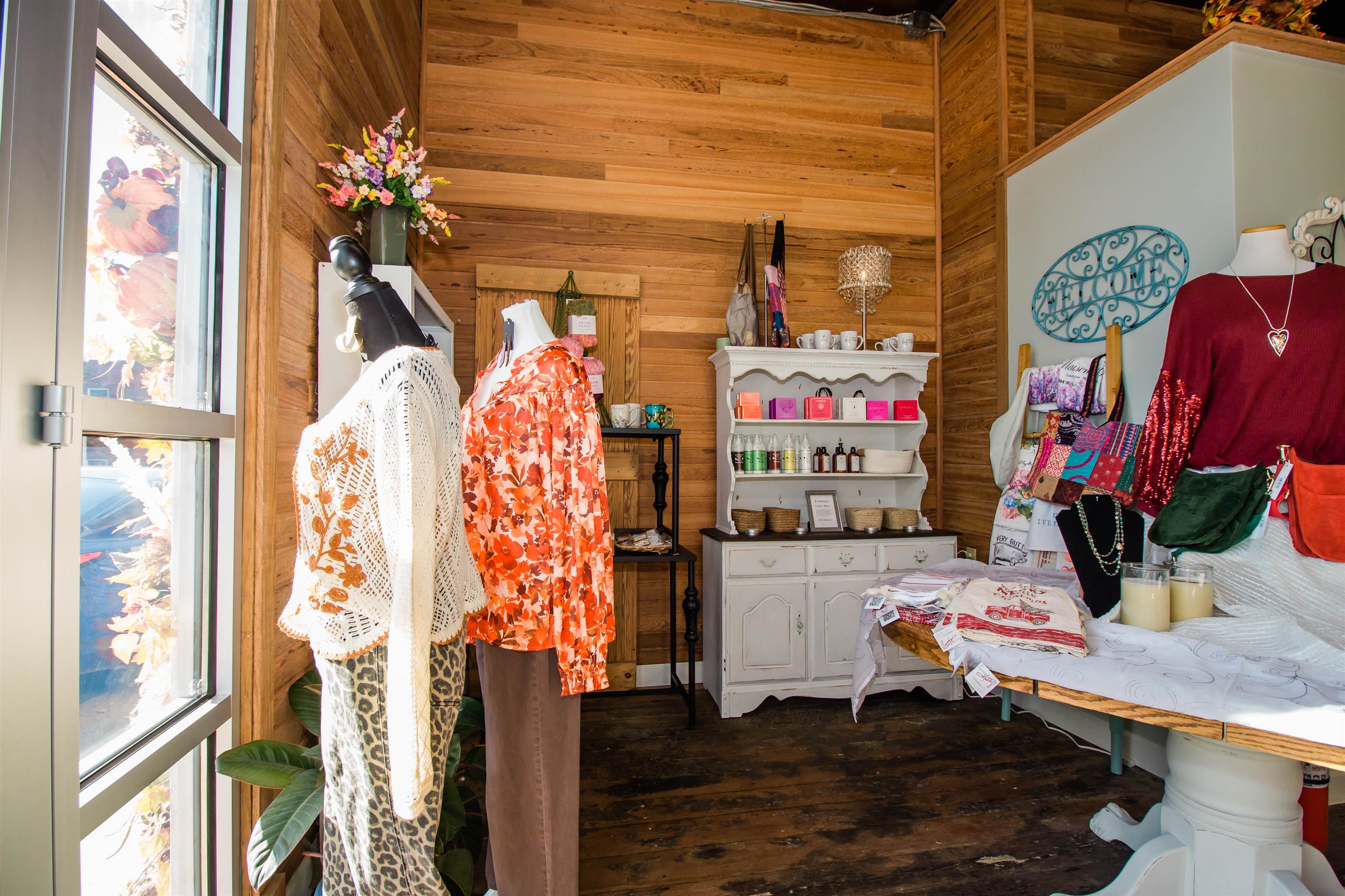 140 N MAIN ST, BROADWAY, Virginia 22815, ,Commercial,140 N MAIN ST,670534 MLS # 670534 140 N MAIN ST, BROADWAY, Virginia 22815, ,Commercial,140 N MAIN ST,670534 MLS # 670534