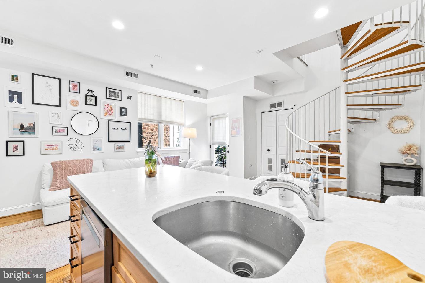 1417 CHAPIN ST NW #404, WASHINGTON, District Of Columbia 20009, 1 Bedroom Bedrooms, ,1 BathroomBathrooms,Residential,For sale,1417 CHAPIN ST NW #404,DCDC2198904 MLS # DCDC2198904