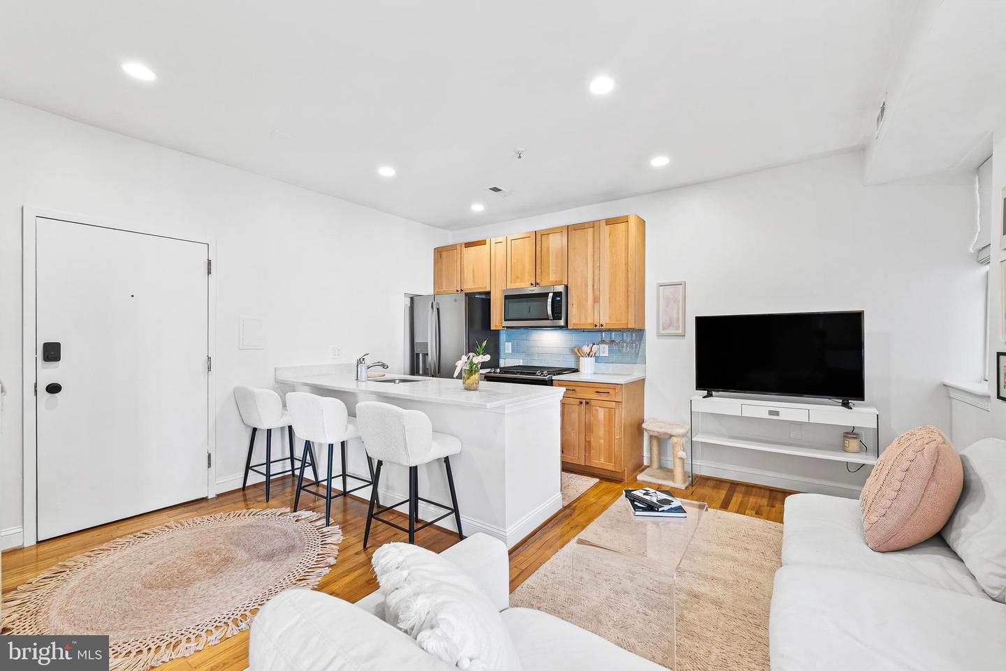 1417 CHAPIN ST NW #404, WASHINGTON, District Of Columbia 20009, 1 Bedroom Bedrooms, ,1 BathroomBathrooms,Residential,For sale,1417 CHAPIN ST NW #404,DCDC2198904 MLS # DCDC2198904