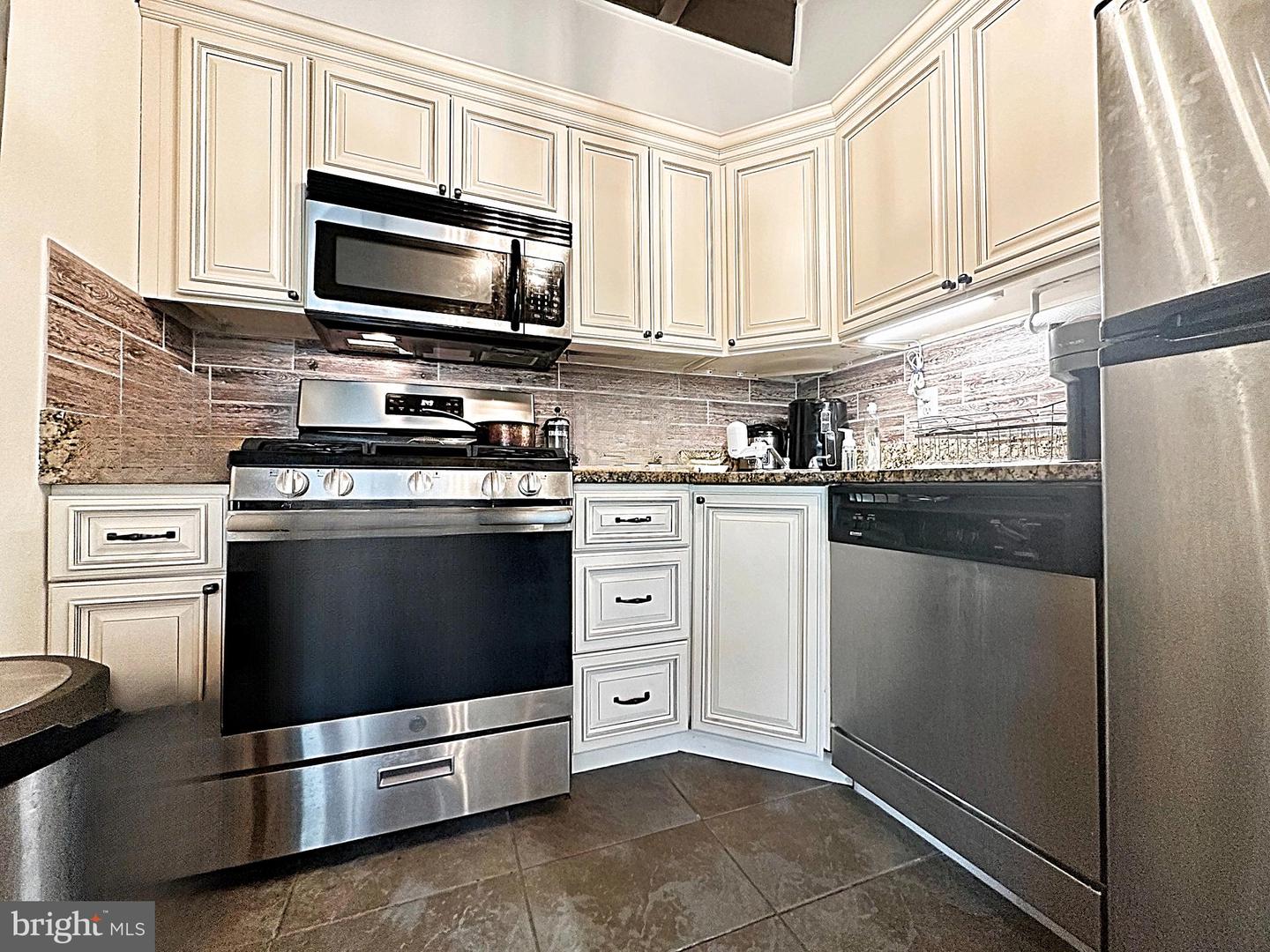 7839 ENOLA ST #204, MCLEAN, Virginia 22102, 2 Bedrooms Bedrooms, ,1 BathroomBathrooms,Residential,For sale,7839 ENOLA ST #204,VAFX2238532 MLS # VAFX2238532