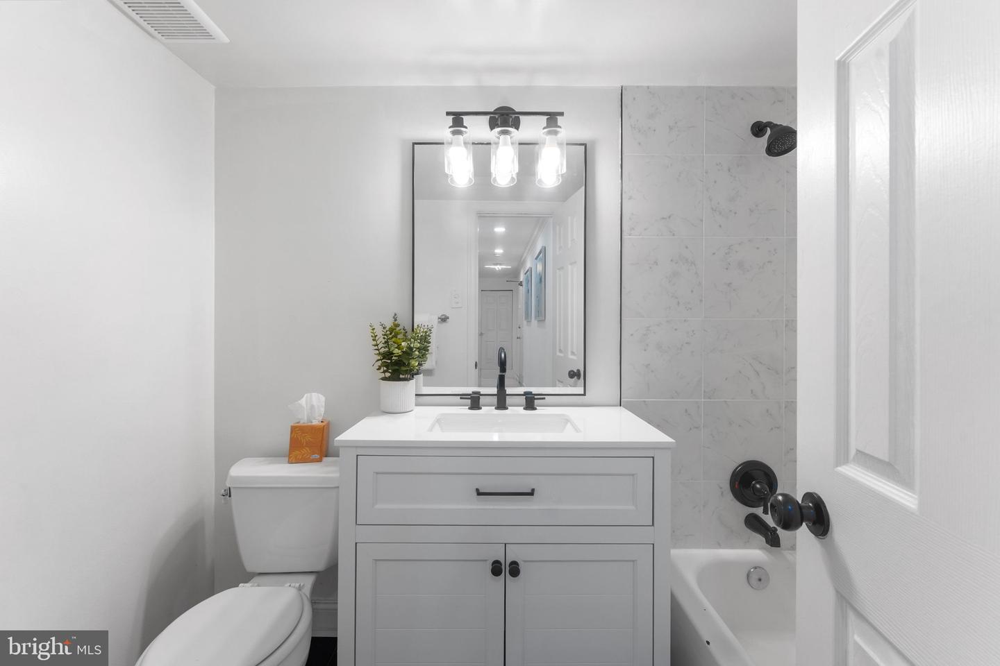 1 CANTERBURY SQ #101, ALEXANDRIA, Virginia 22304, 2 Bedrooms Bedrooms, ,1 BathroomBathrooms,Residential,For sale,1 CANTERBURY SQ #101,VAAX2048460 MLS # VAAX2048460 1 CANTERBURY SQ #101, ALEXANDRIA, Virginia 22304, 2 Bedrooms Bedrooms, ,1 BathroomBathrooms,Residential,For sale,1 CANTERBURY SQ #101,VAAX2048460 MLS # VAAX2048460