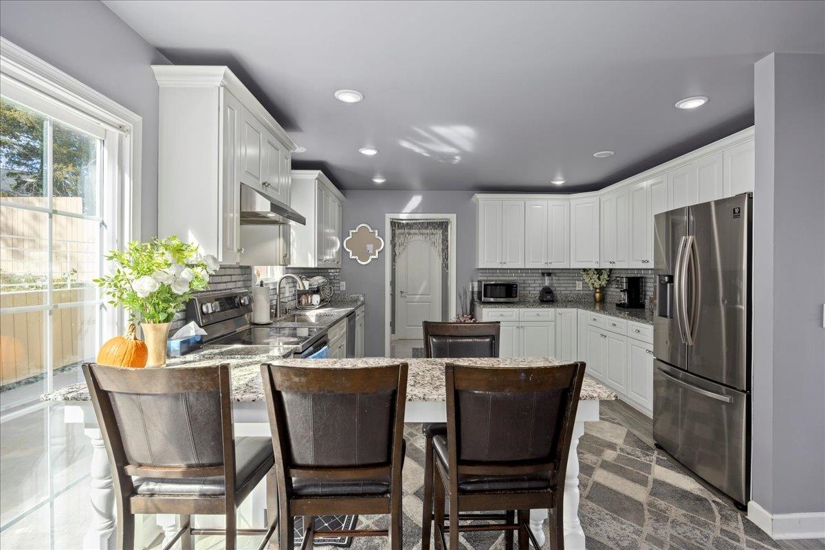 241 SUFFOLK DR, ROCKINGHAM, Virginia 22801, 4 Bedrooms Bedrooms, ,2 BathroomsBathrooms,Residential,241 SUFFOLK DR,670519 MLS # 670519 241 SUFFOLK DR, ROCKINGHAM, Virginia 22801, 4 Bedrooms Bedrooms, ,2 BathroomsBathrooms,Residential,241 SUFFOLK DR,670519 MLS # 670519