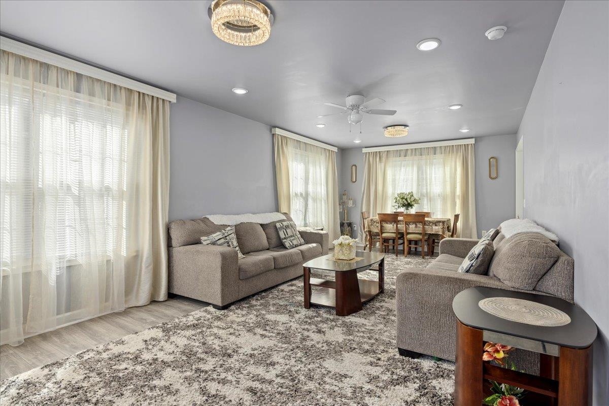 241 SUFFOLK DR, ROCKINGHAM, Virginia 22801, 4 Bedrooms Bedrooms, ,2 BathroomsBathrooms,Residential,241 SUFFOLK DR,670519 MLS # 670519 241 SUFFOLK DR, ROCKINGHAM, Virginia 22801, 4 Bedrooms Bedrooms, ,2 BathroomsBathrooms,Residential,241 SUFFOLK DR,670519 MLS # 670519