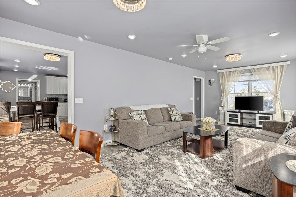 241 SUFFOLK DR, ROCKINGHAM, Virginia 22801, 4 Bedrooms Bedrooms, ,2 BathroomsBathrooms,Residential,241 SUFFOLK DR,670519 MLS # 670519 241 SUFFOLK DR, ROCKINGHAM, Virginia 22801, 4 Bedrooms Bedrooms, ,2 BathroomsBathrooms,Residential,241 SUFFOLK DR,670519 MLS # 670519