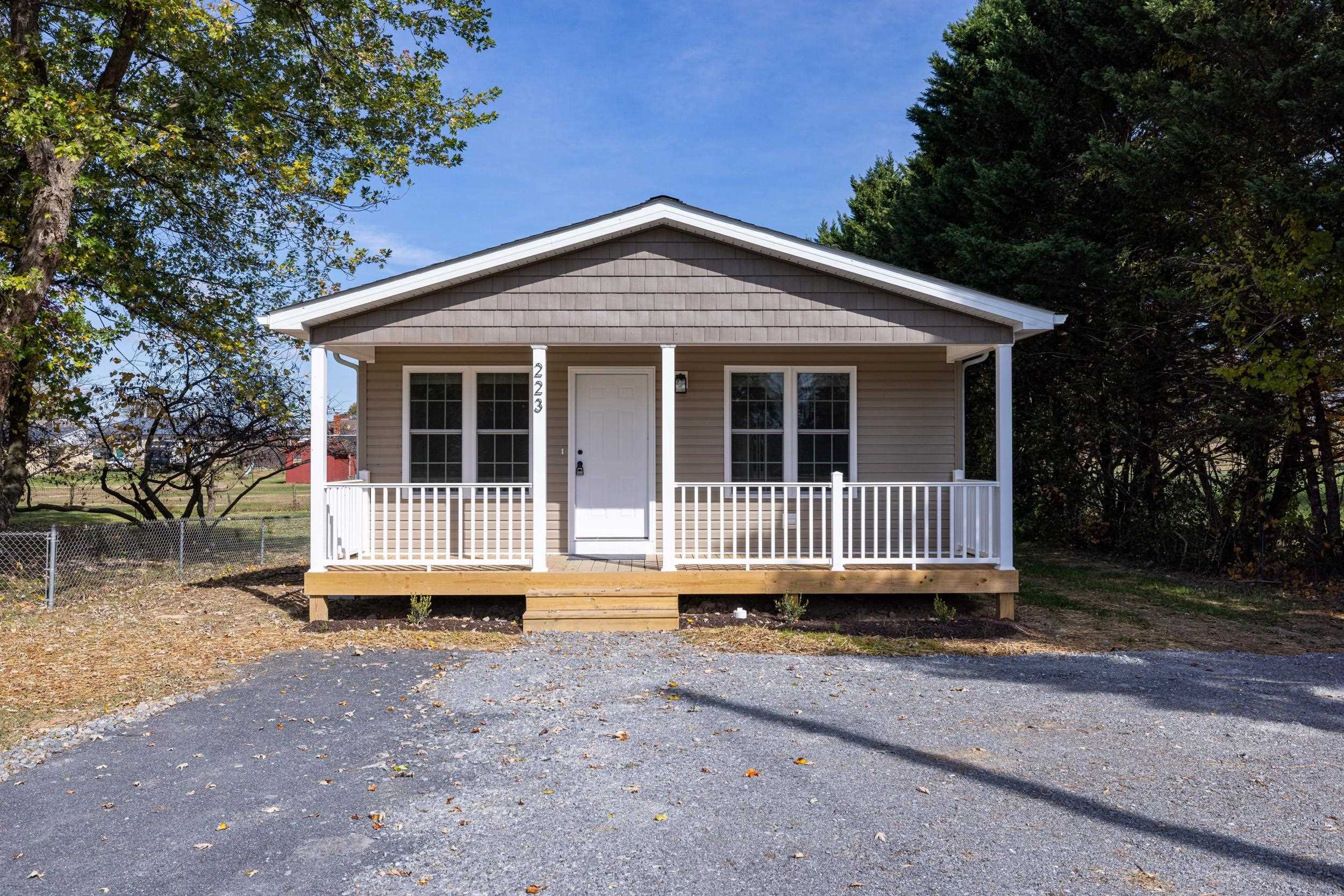 223 FAIRVIEW RD, LURAY, Virginia 22835, 3 Bedrooms Bedrooms, ,2 BathroomsBathrooms,Residential,223 FAIRVIEW RD,670532 MLS # 670532 223 FAIRVIEW RD, LURAY, Virginia 22835, 3 Bedrooms Bedrooms, ,2 BathroomsBathrooms,Residential,223 FAIRVIEW RD,670532 MLS # 670532