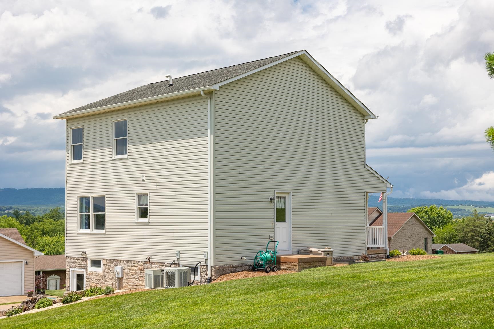 302 MEYERS CT, BROADWAY, Virginia 22815, 3 Bedrooms Bedrooms, ,2 BathroomsBathrooms,Residential,302 MEYERS CT,670538 MLS # 670538 302 MEYERS CT, BROADWAY, Virginia 22815, 3 Bedrooms Bedrooms, ,2 BathroomsBathrooms,Residential,302 MEYERS CT,670538 MLS # 670538