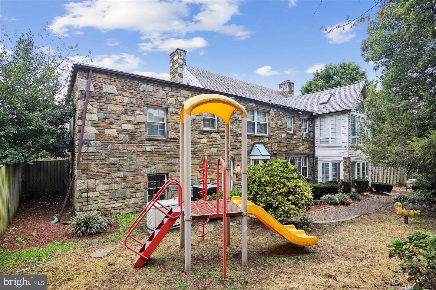 3195 WESTOVER DR SE, WASHINGTON, District Of Columbia 20020, 7 Bedrooms Bedrooms, ,4 BathroomsBathrooms,Residential,For sale,3195 WESTOVER DR SE,DCDC2221194 MLS # DCDC2221194 3195 WESTOVER DR SE, WASHINGTON, District Of Columbia 20020, 7 Bedrooms Bedrooms, ,4 BathroomsBathrooms,Residential,For sale,3195 WESTOVER DR SE,DCDC2221194 MLS # DCDC2221194