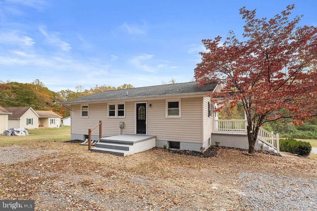 2910 LEE EXTENDED DR, FREDERICKSBURG, Virginia 22408, 3 Bedrooms Bedrooms, ,1 BathroomBathrooms,Residential,For sale,2910 LEE EXTENDED DR,VASP2036692 MLS # VASP2036692 2910 LEE EXTENDED DR, FREDERICKSBURG, Virginia 22408, 3 Bedrooms Bedrooms, ,1 BathroomBathrooms,Residential,For sale,2910 LEE EXTENDED DR,VASP2036692 MLS # VASP2036692