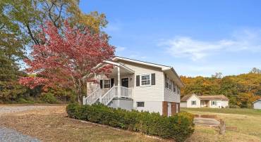 2910 LEE EXTENDED DR, FREDERICKSBURG, Virginia 22408, 3 Bedrooms Bedrooms, ,1 BathroomBathrooms,Residential,For sale,2910 LEE EXTENDED DR,VASP2036692 MLS # VASP2036692
