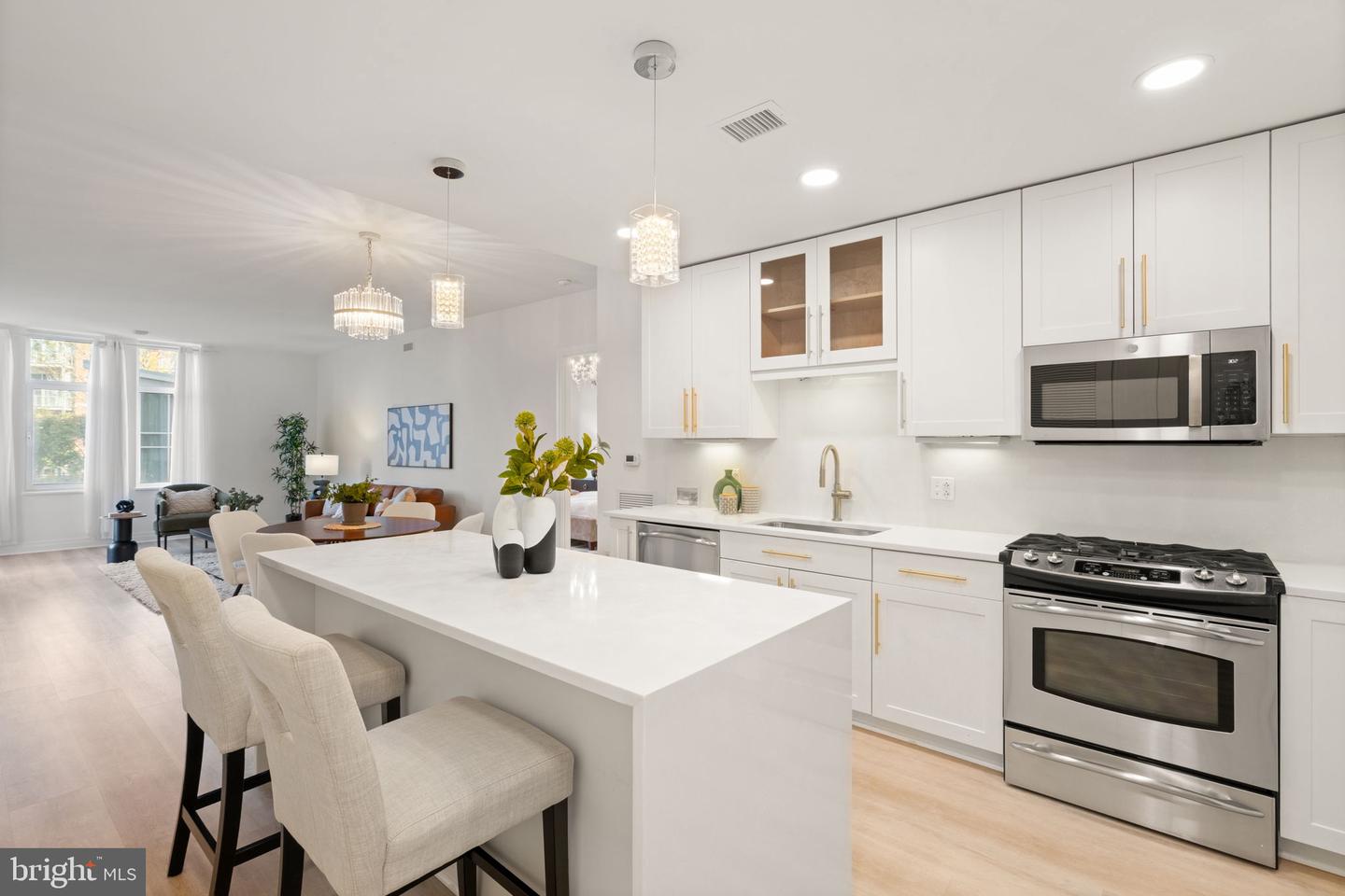 8220 CRESTWOOD HEIGHTS DR #315, MCLEAN, Virginia 22102, 2 Bedrooms Bedrooms, ,2 BathroomsBathrooms,Residential,For sale,8220 CRESTWOOD HEIGHTS DR #315,VAFX2275412 MLS # VAFX2275412 8220 CRESTWOOD HEIGHTS DR #315, MCLEAN, Virginia 22102, 2 Bedrooms Bedrooms, ,2 BathroomsBathrooms,Residential,For sale,8220 CRESTWOOD HEIGHTS DR #315,VAFX2275412 MLS # VAFX2275412