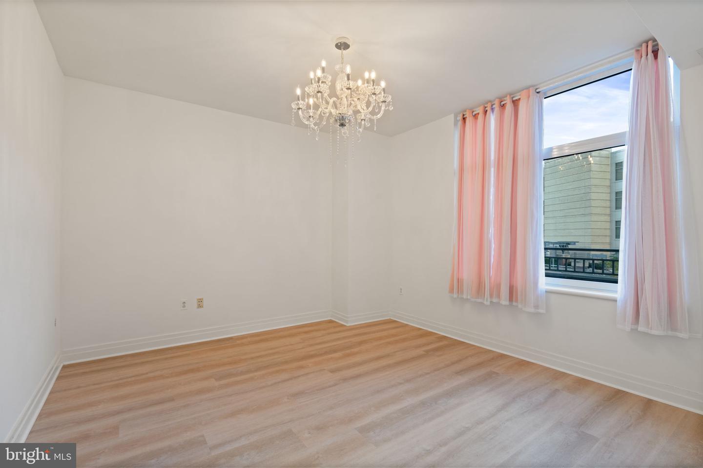 8220 CRESTWOOD HEIGHTS DR #315, MCLEAN, Virginia 22102, 2 Bedrooms Bedrooms, ,2 BathroomsBathrooms,Residential,For sale,8220 CRESTWOOD HEIGHTS DR #315,VAFX2275412 MLS # VAFX2275412 8220 CRESTWOOD HEIGHTS DR #315, MCLEAN, Virginia 22102, 2 Bedrooms Bedrooms, ,2 BathroomsBathrooms,Residential,For sale,8220 CRESTWOOD HEIGHTS DR #315,VAFX2275412 MLS # VAFX2275412