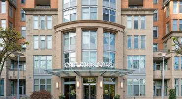 8220 CRESTWOOD HEIGHTS DR #315, MCLEAN, Virginia 22102, 2 Bedrooms Bedrooms, ,2 BathroomsBathrooms,Residential,For sale,8220 CRESTWOOD HEIGHTS DR #315,VAFX2275412 MLS # VAFX2275412