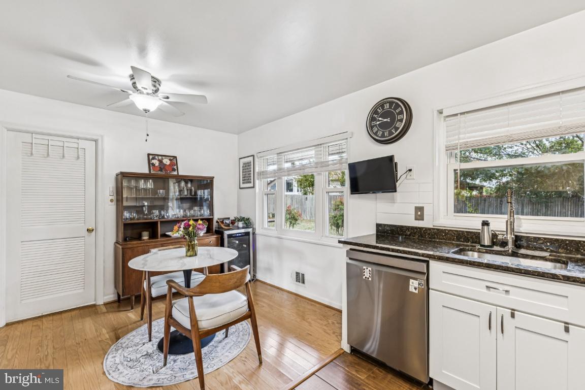 7309 PIPER CT, ALEXANDRIA, Virginia 22306, 3 Bedrooms Bedrooms, 9 Rooms Rooms,1 BathroomBathrooms,Residential,For sale,7309 PIPER CT,VAFX2275666 MLS # VAFX2275666 7309 PIPER CT, ALEXANDRIA, Virginia 22306, 3 Bedrooms Bedrooms, 9 Rooms Rooms,1 BathroomBathrooms,Residential,For sale,7309 PIPER CT,VAFX2275666 MLS # VAFX2275666