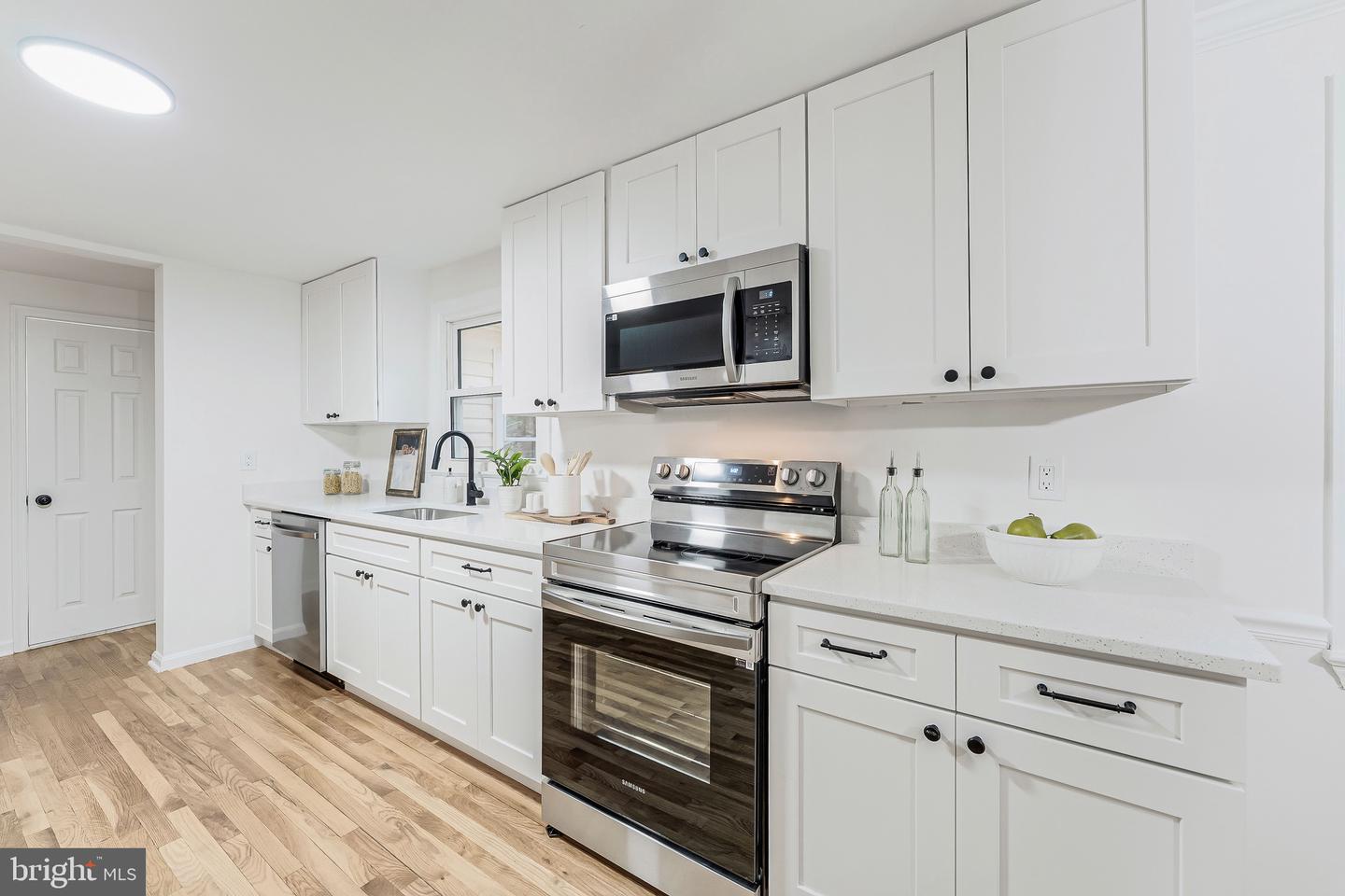 1508 HIDDENBROOK DR, HERNDON, Virginia 20170, 4 Bedrooms Bedrooms, ,4 BathroomsBathrooms,Residential,For sale,1508 HIDDENBROOK DR,VAFX2275752 MLS # VAFX2275752 1508 HIDDENBROOK DR, HERNDON, Virginia 20170, 4 Bedrooms Bedrooms, ,4 BathroomsBathrooms,Residential,For sale,1508 HIDDENBROOK DR,VAFX2275752 MLS # VAFX2275752