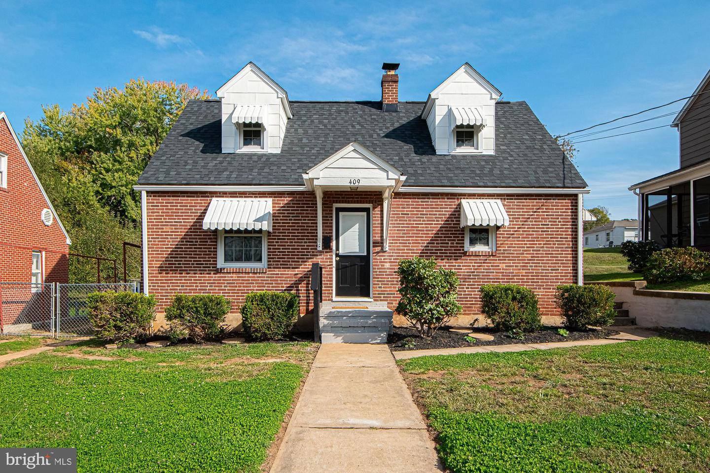 409 DUNCAN AVE, FRONT ROYAL, Virginia 22630, 4 Bedrooms Bedrooms, ,1 BathroomBathrooms,Residential,For sale,409 DUNCAN AVE,VAWR2012624 MLS # VAWR2012624 409 DUNCAN AVE, FRONT ROYAL, Virginia 22630, 4 Bedrooms Bedrooms, ,1 BathroomBathrooms,Residential,For sale,409 DUNCAN AVE,VAWR2012624 MLS # VAWR2012624