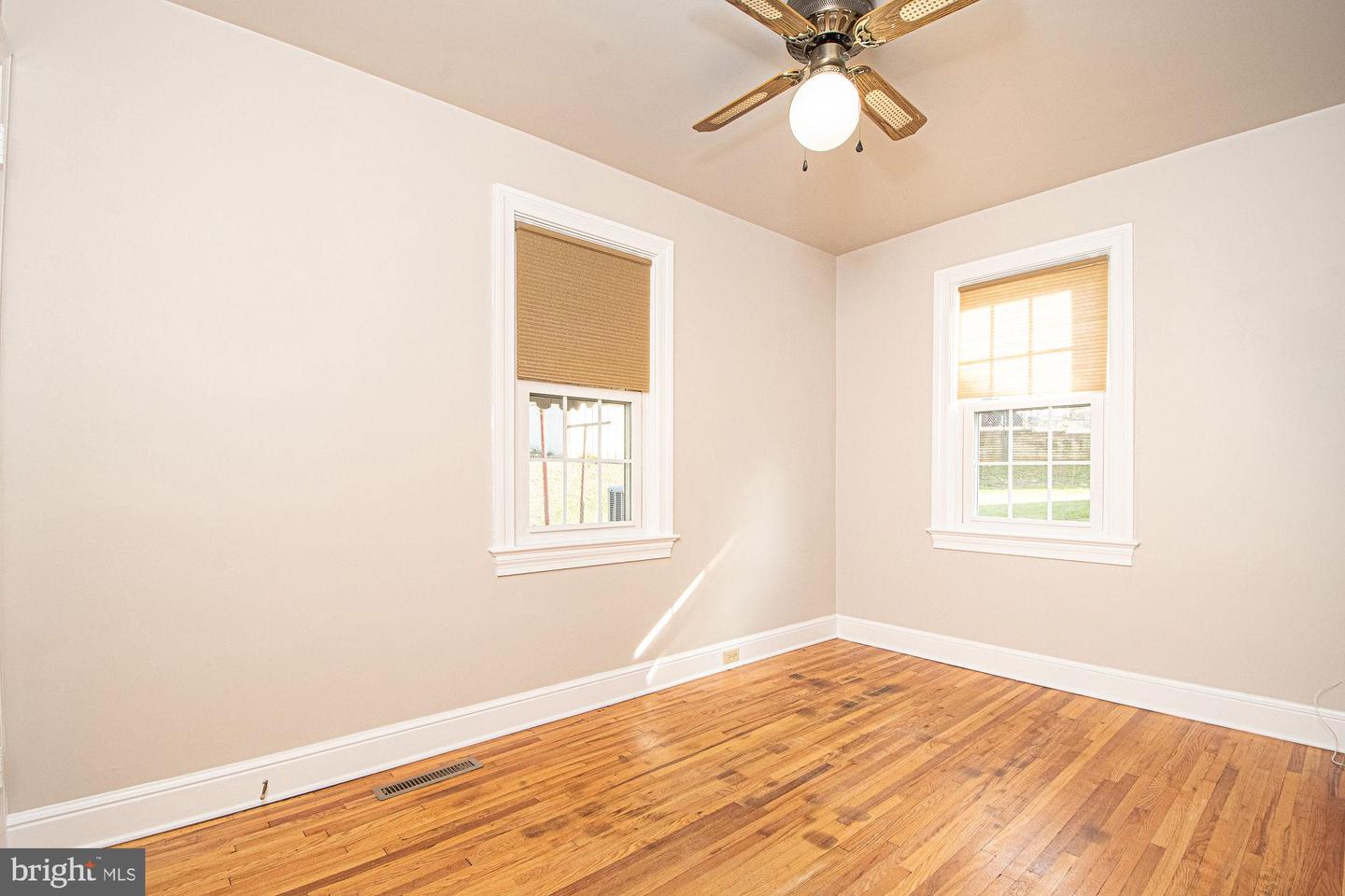 409 DUNCAN AVE, FRONT ROYAL, Virginia 22630, 4 Bedrooms Bedrooms, ,1 BathroomBathrooms,Residential,For sale,409 DUNCAN AVE,VAWR2012624 MLS # VAWR2012624 409 DUNCAN AVE, FRONT ROYAL, Virginia 22630, 4 Bedrooms Bedrooms, ,1 BathroomBathrooms,Residential,For sale,409 DUNCAN AVE,VAWR2012624 MLS # VAWR2012624