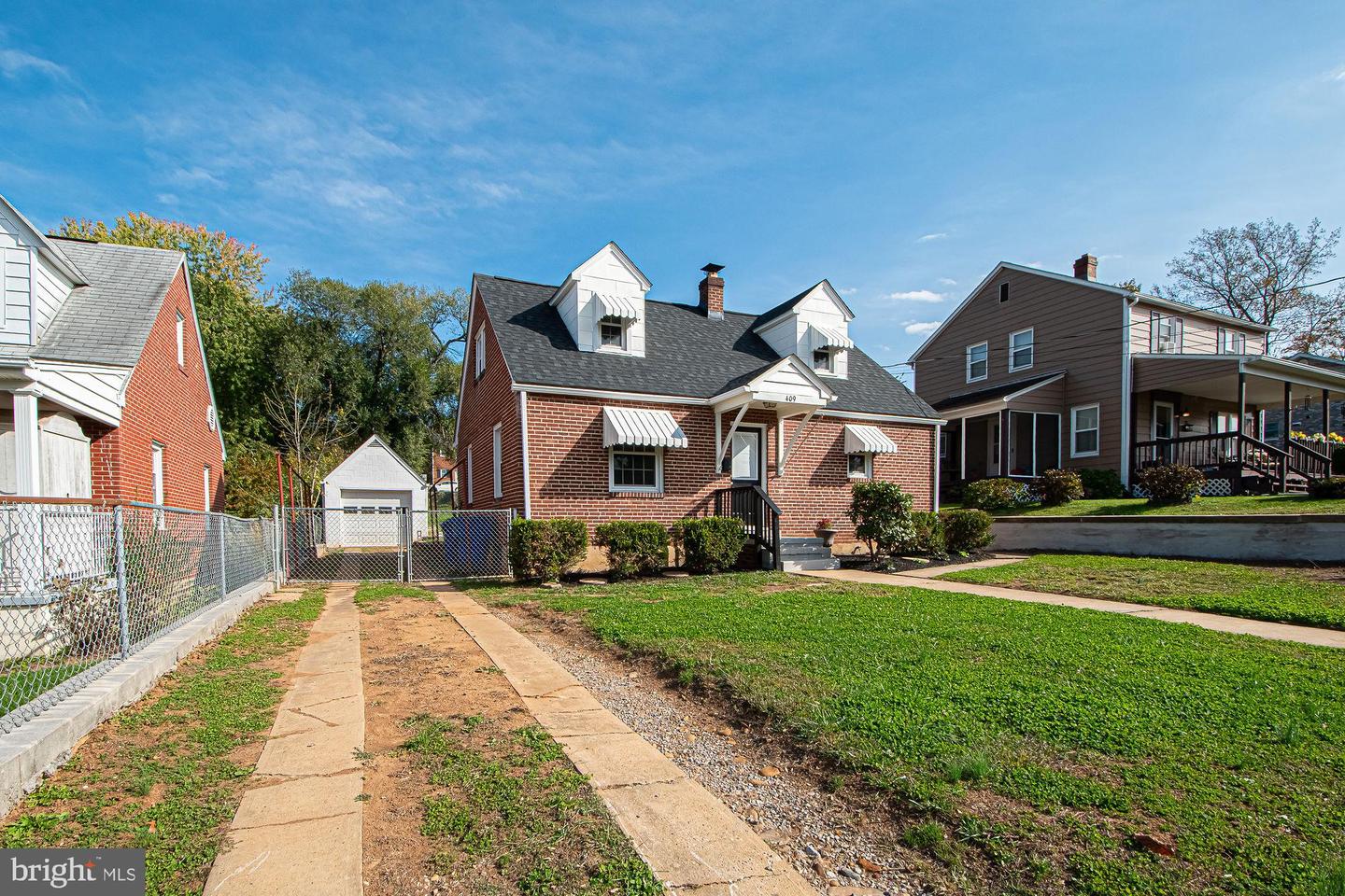 409 DUNCAN AVE, FRONT ROYAL, Virginia 22630, 4 Bedrooms Bedrooms, ,1 BathroomBathrooms,Residential,For sale,409 DUNCAN AVE,VAWR2012624 MLS # VAWR2012624 409 DUNCAN AVE, FRONT ROYAL, Virginia 22630, 4 Bedrooms Bedrooms, ,1 BathroomBathrooms,Residential,For sale,409 DUNCAN AVE,VAWR2012624 MLS # VAWR2012624