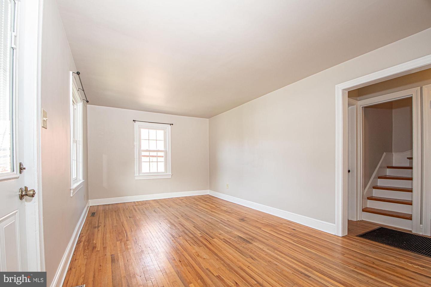 409 DUNCAN AVE, FRONT ROYAL, Virginia 22630, 4 Bedrooms Bedrooms, ,1 BathroomBathrooms,Residential,For sale,409 DUNCAN AVE,VAWR2012624 MLS # VAWR2012624 409 DUNCAN AVE, FRONT ROYAL, Virginia 22630, 4 Bedrooms Bedrooms, ,1 BathroomBathrooms,Residential,For sale,409 DUNCAN AVE,VAWR2012624 MLS # VAWR2012624