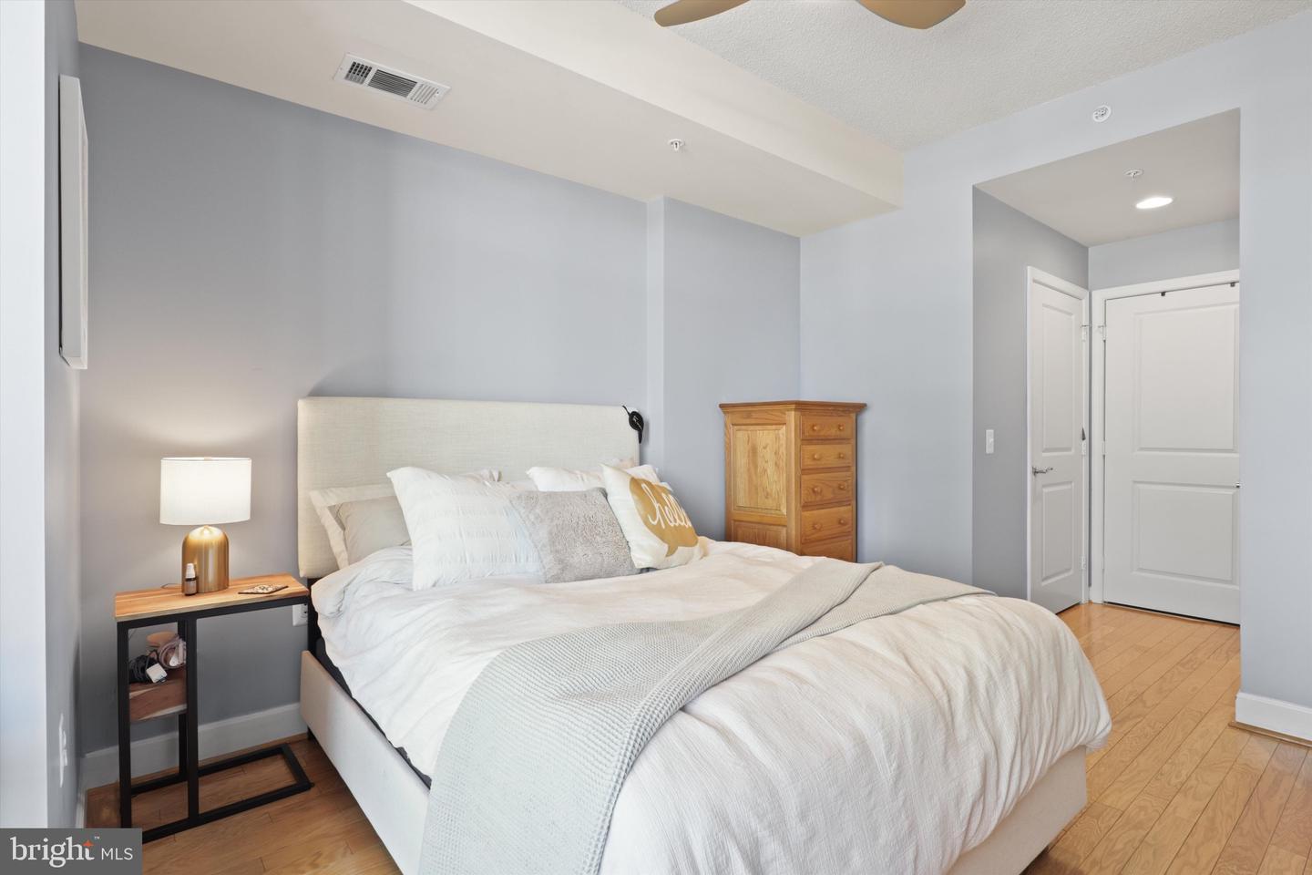 3600 S GLEBE RD #414W, ARLINGTON, Virginia 22202, 1 Bedroom Bedrooms, ,1 BathroomBathrooms,Residential,For sale,3600 S GLEBE RD #414W,VAAR2065412 MLS # VAAR2065412 3600 S GLEBE RD #414W, ARLINGTON, Virginia 22202, 1 Bedroom Bedrooms, ,1 BathroomBathrooms,Residential,For sale,3600 S GLEBE RD #414W,VAAR2065412 MLS # VAAR2065412