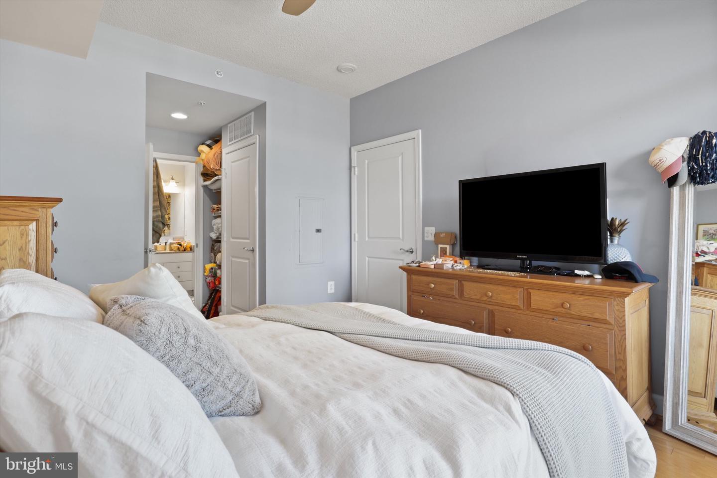 3600 S GLEBE RD #414W, ARLINGTON, Virginia 22202, 1 Bedroom Bedrooms, ,1 BathroomBathrooms,Residential,For sale,3600 S GLEBE RD #414W,VAAR2065412 MLS # VAAR2065412 3600 S GLEBE RD #414W, ARLINGTON, Virginia 22202, 1 Bedroom Bedrooms, ,1 BathroomBathrooms,Residential,For sale,3600 S GLEBE RD #414W,VAAR2065412 MLS # VAAR2065412