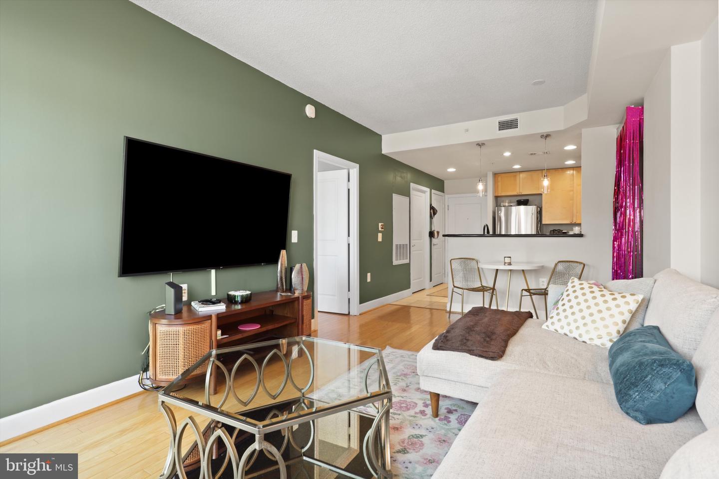 3600 S GLEBE RD #414W, ARLINGTON, Virginia 22202, 1 Bedroom Bedrooms, ,1 BathroomBathrooms,Residential,For sale,3600 S GLEBE RD #414W,VAAR2065412 MLS # VAAR2065412 3600 S GLEBE RD #414W, ARLINGTON, Virginia 22202, 1 Bedroom Bedrooms, ,1 BathroomBathrooms,Residential,For sale,3600 S GLEBE RD #414W,VAAR2065412 MLS # VAAR2065412