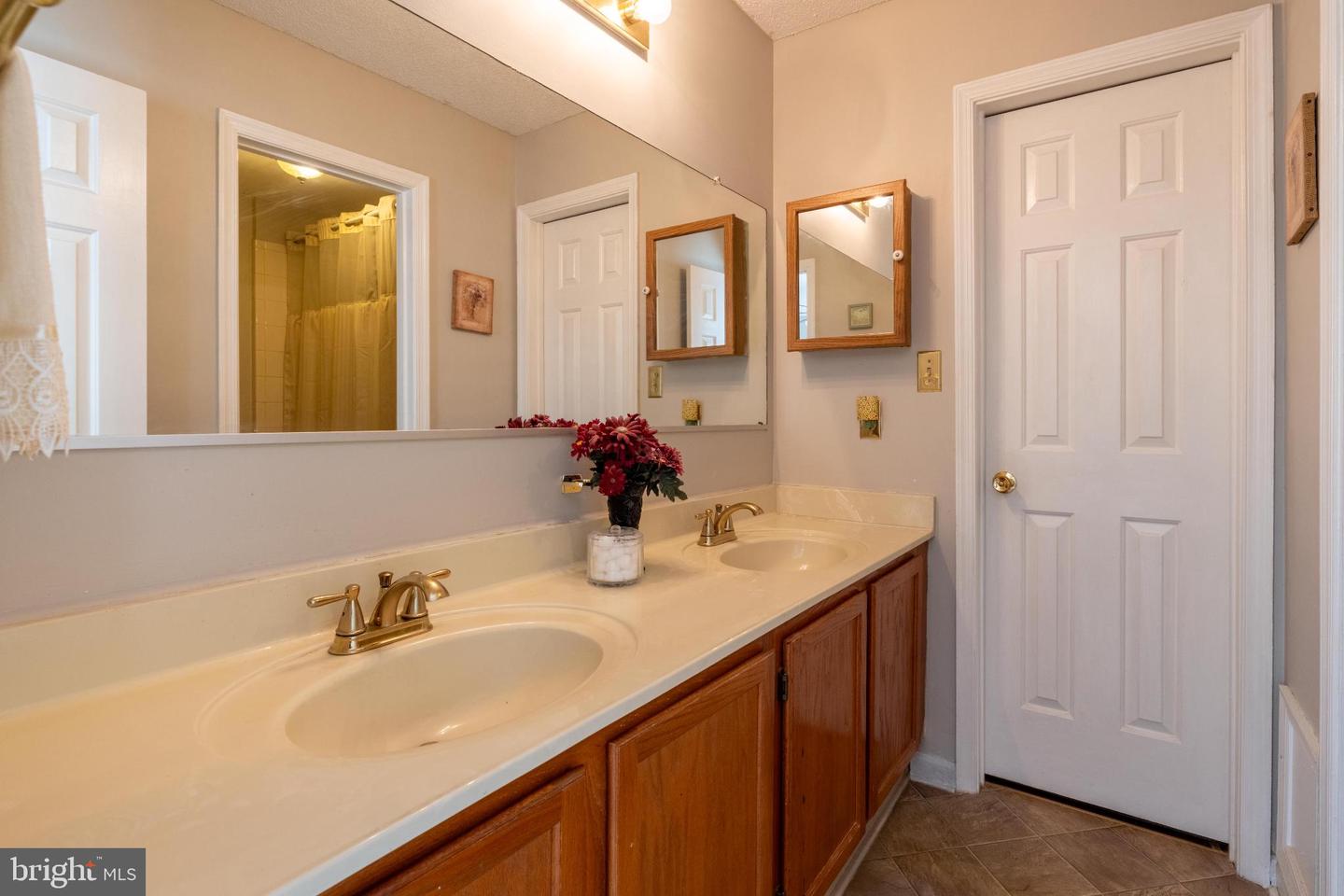 1405 N THOMAS WAY, CULPEPER, Virginia 22701, 3 Bedrooms Bedrooms, 6 Rooms Rooms,2 BathroomsBathrooms,Residential,For sale,1405 N THOMAS WAY,VACU2011946 MLS # VACU2011946 1405 N THOMAS WAY, CULPEPER, Virginia 22701, 3 Bedrooms Bedrooms, 6 Rooms Rooms,2 BathroomsBathrooms,Residential,For sale,1405 N THOMAS WAY,VACU2011946 MLS # VACU2011946