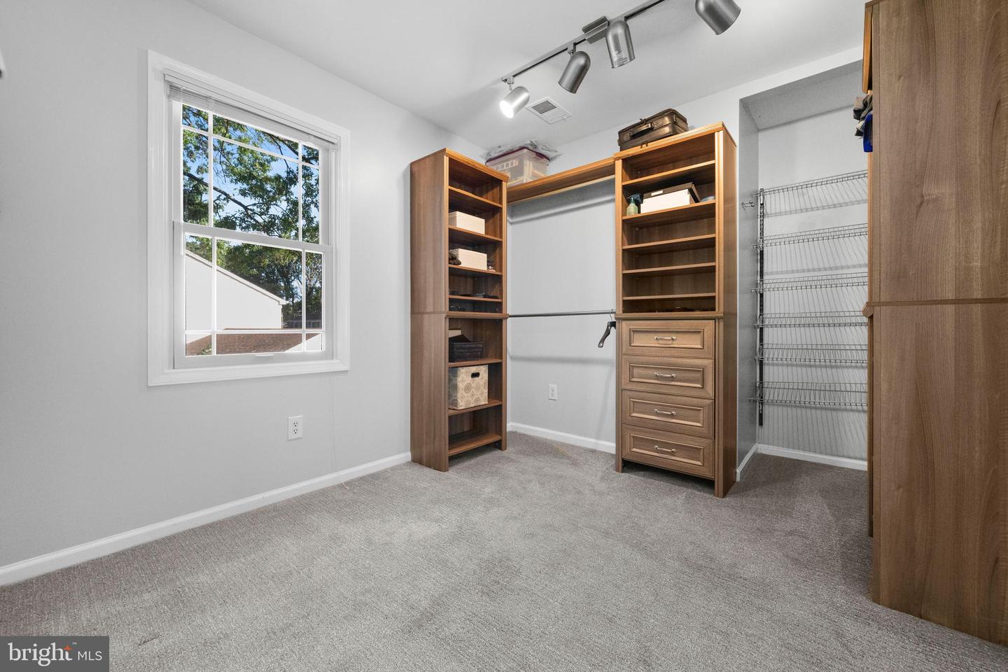 3716 KRYSIA CT, ANNANDALE, Virginia 22003, 4 Bedrooms Bedrooms, 13 Rooms Rooms,3 BathroomsBathrooms,Residential,For sale,3716 KRYSIA CT,VAFX2276684 MLS # VAFX2276684 3716 KRYSIA CT, ANNANDALE, Virginia 22003, 4 Bedrooms Bedrooms, 13 Rooms Rooms,3 BathroomsBathrooms,Residential,For sale,3716 KRYSIA CT,VAFX2276684 MLS # VAFX2276684