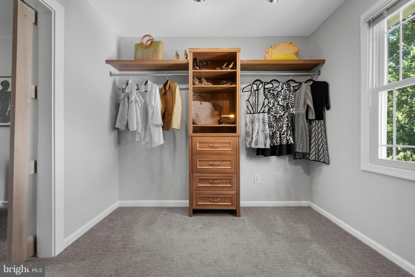 3716 KRYSIA CT, ANNANDALE, Virginia 22003, 4 Bedrooms Bedrooms, 13 Rooms Rooms,3 BathroomsBathrooms,Residential,For sale,3716 KRYSIA CT,VAFX2276684 MLS # VAFX2276684 3716 KRYSIA CT, ANNANDALE, Virginia 22003, 4 Bedrooms Bedrooms, 13 Rooms Rooms,3 BathroomsBathrooms,Residential,For sale,3716 KRYSIA CT,VAFX2276684 MLS # VAFX2276684