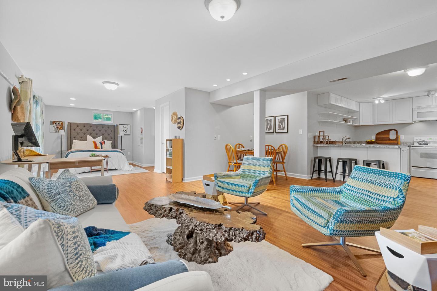 3716 KRYSIA CT, ANNANDALE, Virginia 22003, 4 Bedrooms Bedrooms, 13 Rooms Rooms,3 BathroomsBathrooms,Residential,For sale,3716 KRYSIA CT,VAFX2276684 MLS # VAFX2276684 3716 KRYSIA CT, ANNANDALE, Virginia 22003, 4 Bedrooms Bedrooms, 13 Rooms Rooms,3 BathroomsBathrooms,Residential,For sale,3716 KRYSIA CT,VAFX2276684 MLS # VAFX2276684