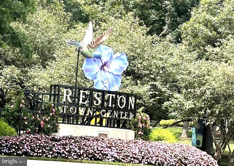 10929 HOWLAND DR, RESTON, Virginia 20191, 3 Bedrooms Bedrooms, ,3 BathroomsBathrooms,Residential,For sale,10929 HOWLAND DR,VAFX2276736 MLS # VAFX2276736 10929 HOWLAND DR, RESTON, Virginia 20191, 3 Bedrooms Bedrooms, ,3 BathroomsBathrooms,Residential,For sale,10929 HOWLAND DR,VAFX2276736 MLS # VAFX2276736