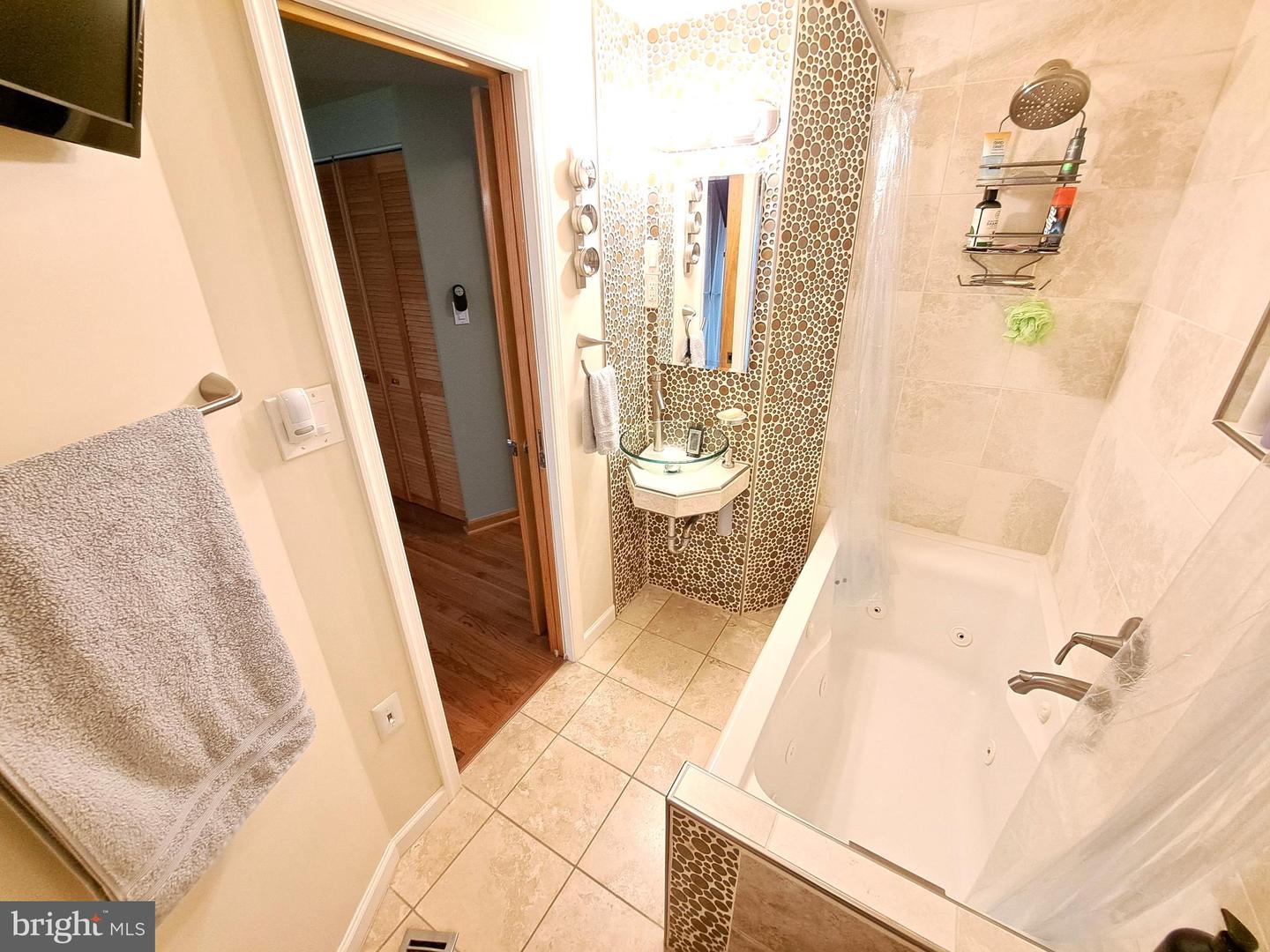 10929 HOWLAND DR, RESTON, Virginia 20191, 3 Bedrooms Bedrooms, ,3 BathroomsBathrooms,Residential,For sale,10929 HOWLAND DR,VAFX2276736 MLS # VAFX2276736 10929 HOWLAND DR, RESTON, Virginia 20191, 3 Bedrooms Bedrooms, ,3 BathroomsBathrooms,Residential,For sale,10929 HOWLAND DR,VAFX2276736 MLS # VAFX2276736