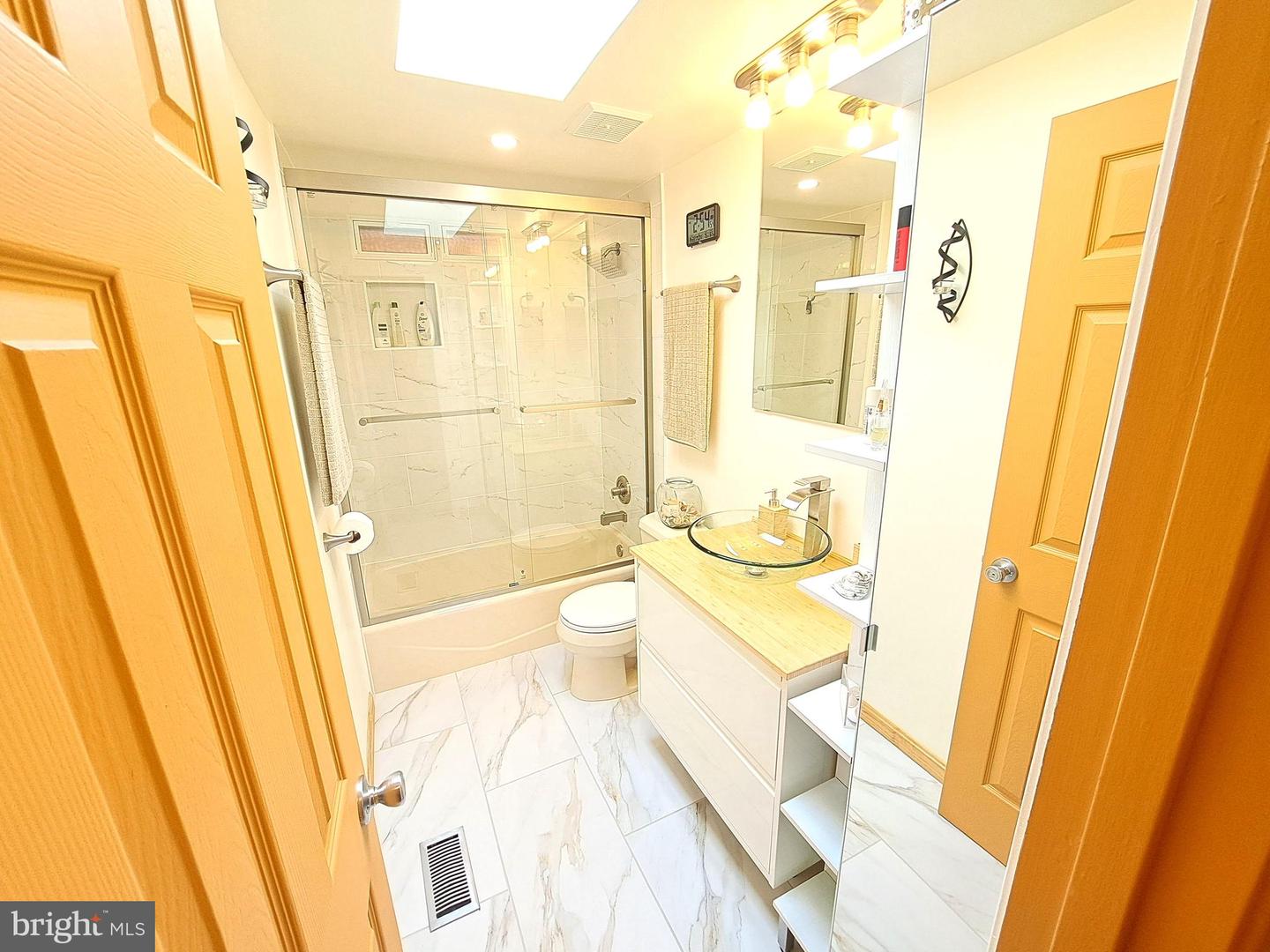 10929 HOWLAND DR, RESTON, Virginia 20191, 3 Bedrooms Bedrooms, ,3 BathroomsBathrooms,Residential,For sale,10929 HOWLAND DR,VAFX2276736 MLS # VAFX2276736 10929 HOWLAND DR, RESTON, Virginia 20191, 3 Bedrooms Bedrooms, ,3 BathroomsBathrooms,Residential,For sale,10929 HOWLAND DR,VAFX2276736 MLS # VAFX2276736