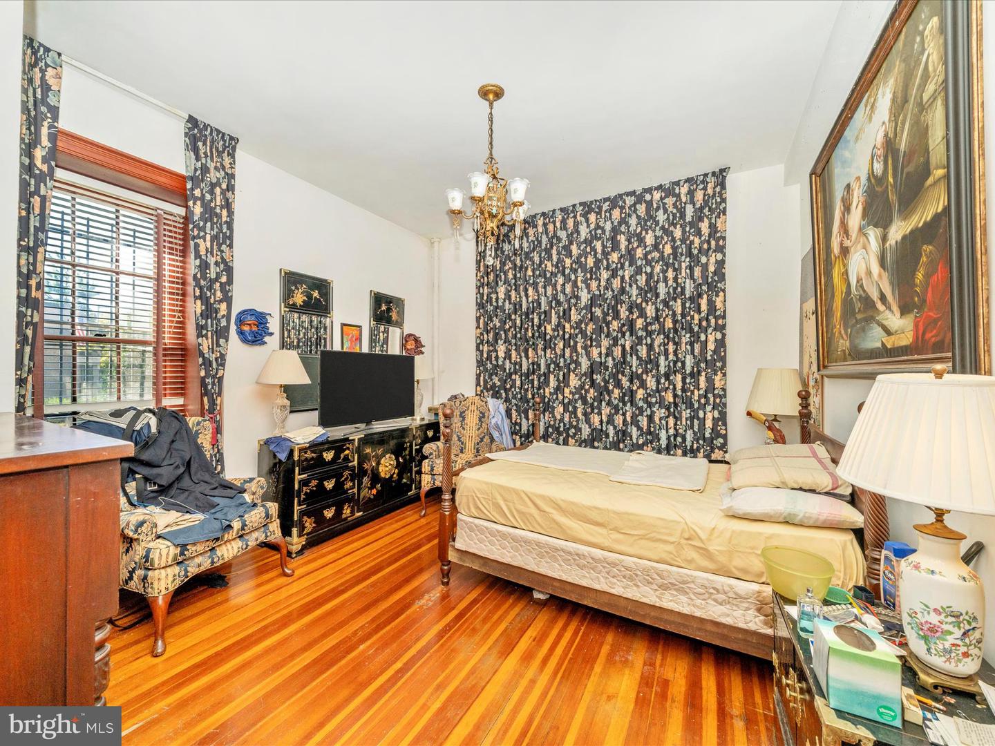 1852 COLUMBIA RD NW #101, WASHINGTON, District Of Columbia 20009, 2 Bedrooms Bedrooms, ,1 BathroomBathrooms,Residential,For sale,1852 COLUMBIA RD NW #101,DCDC2229368 MLS # DCDC2229368