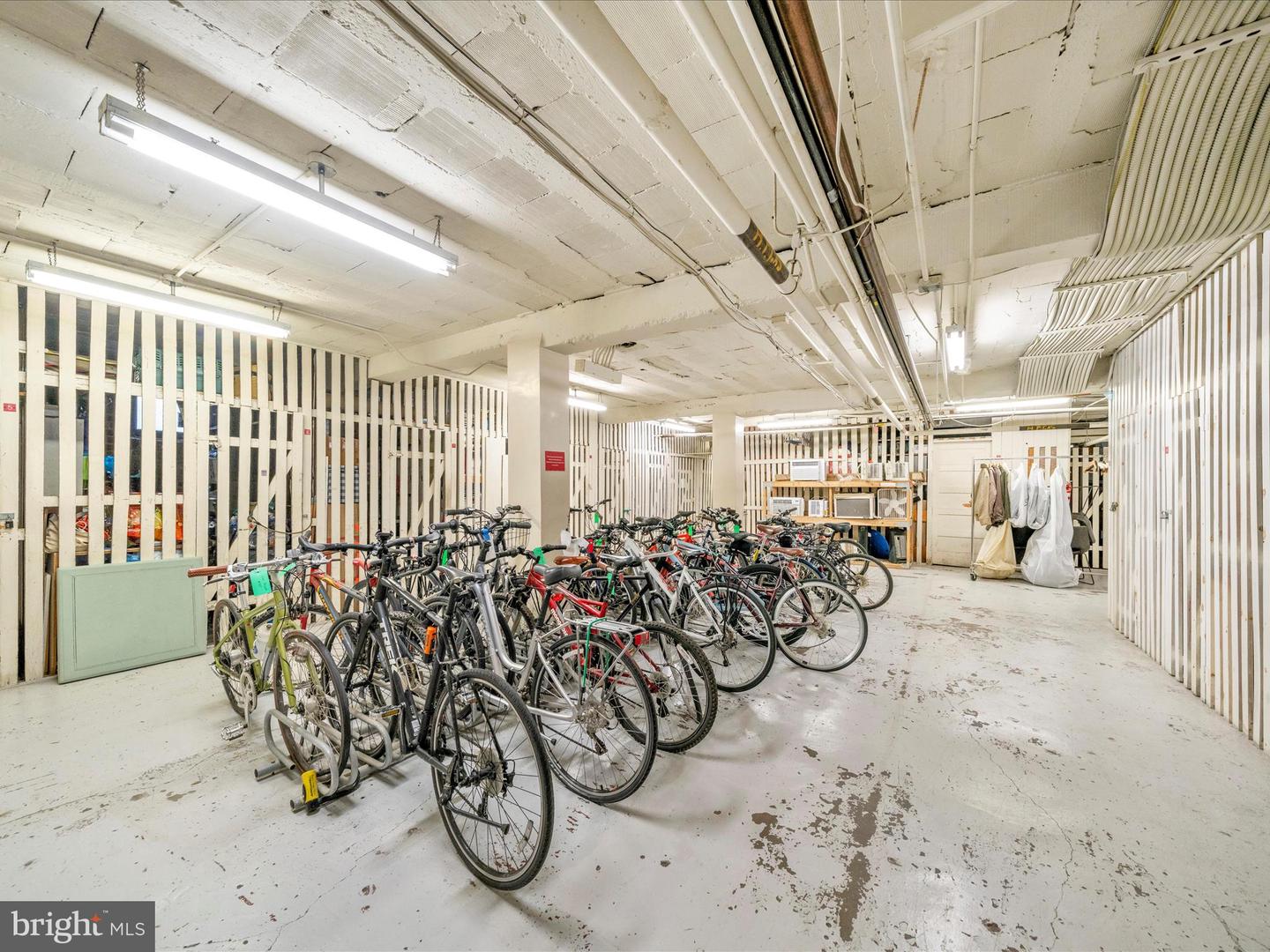 1852 COLUMBIA RD NW #101, WASHINGTON, District Of Columbia 20009, 2 Bedrooms Bedrooms, ,1 BathroomBathrooms,Residential,For sale,1852 COLUMBIA RD NW #101,DCDC2229368 MLS # DCDC2229368