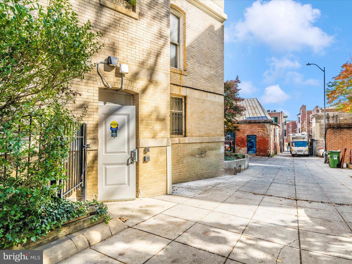 1852 COLUMBIA RD NW #101, WASHINGTON, District Of Columbia 20009, 2 Bedrooms Bedrooms, ,1 BathroomBathrooms,Residential,For sale,1852 COLUMBIA RD NW #101,DCDC2229368 MLS # DCDC2229368