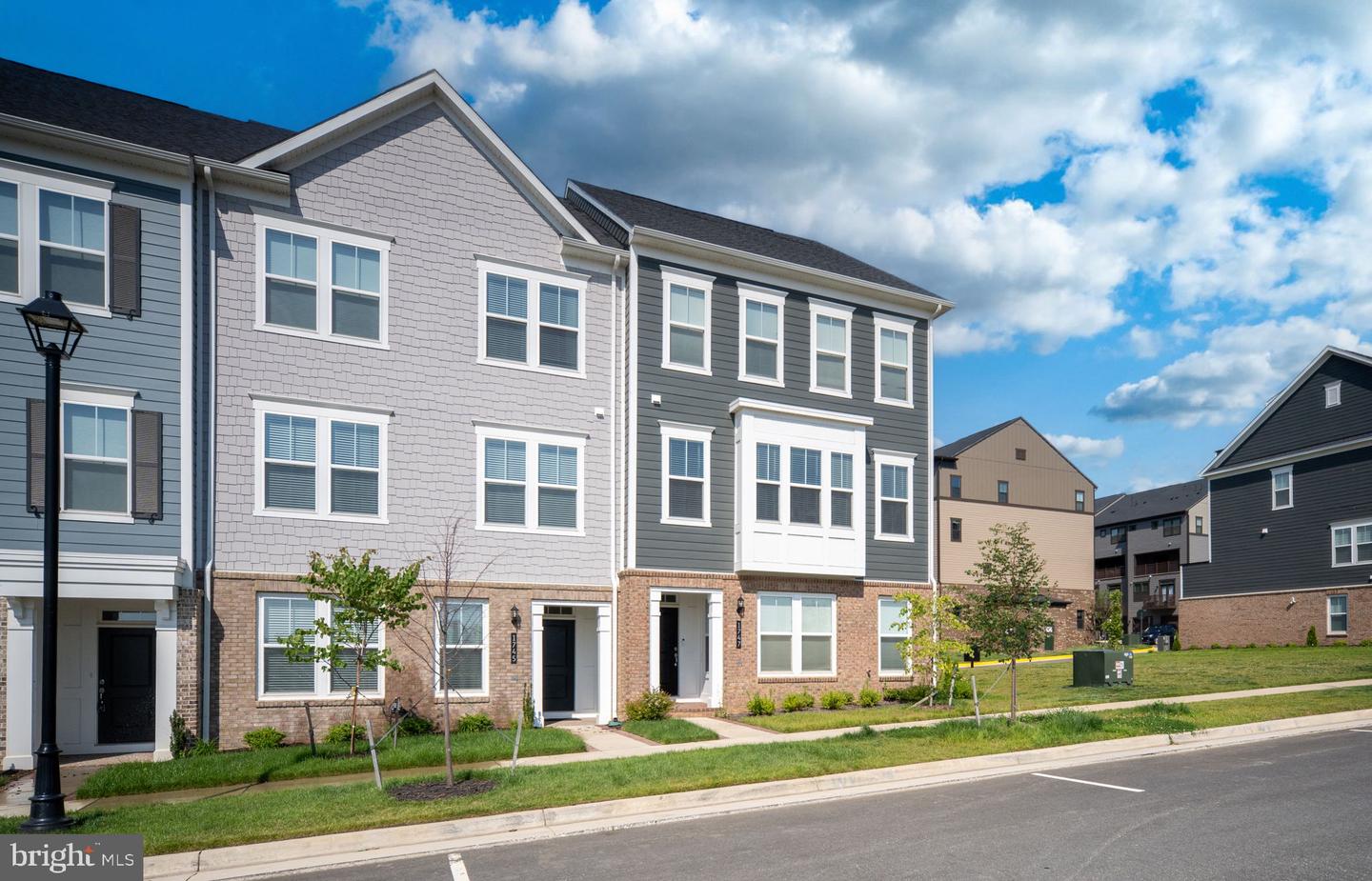 1747 RIVERBLUFF AVE, DUMFRIES, Virginia 22026, 4 Bedrooms Bedrooms, ,3 BathroomsBathrooms,Residential,For sale,1747 RIVERBLUFF AVE,VAPW2106888 MLS # VAPW2106888 1747 RIVERBLUFF AVE, DUMFRIES, Virginia 22026, 4 Bedrooms Bedrooms, ,3 BathroomsBathrooms,Residential,For sale,1747 RIVERBLUFF AVE,VAPW2106888 MLS # VAPW2106888