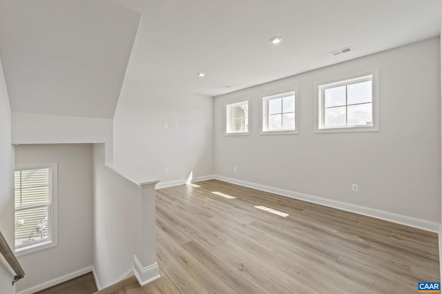 73 SUNBIRD LN, WAYNESBORO, Virginia 22980, 5 Bedrooms Bedrooms, ,3 BathroomsBathrooms,Residential,For sale,73 SUNBIRD LN,670527 MLS # 670527 73 SUNBIRD LN, WAYNESBORO, Virginia 22980, 5 Bedrooms Bedrooms, ,3 BathroomsBathrooms,Residential,For sale,73 SUNBIRD LN,670527 MLS # 670527