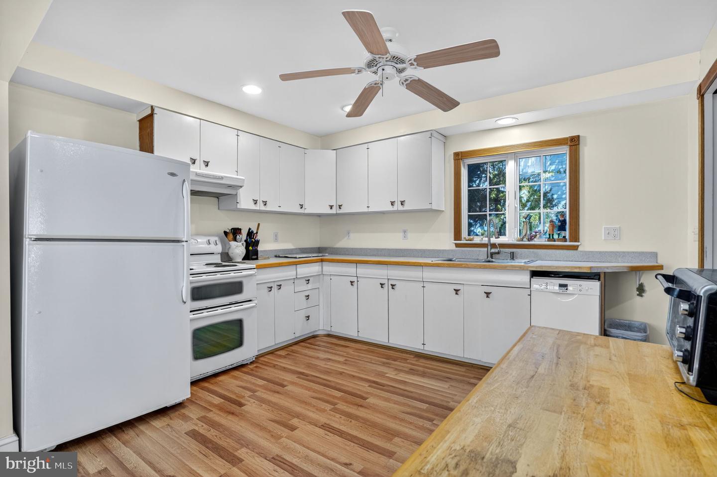 6045 TARR ST, CHINCOTEAGUE ISLAND, Virginia 23336, 4 Bedrooms Bedrooms, ,2 BathroomsBathrooms,Residential,For sale,6045 TARR ST,VAAC2002334 MLS # VAAC2002334 6045 TARR ST, CHINCOTEAGUE ISLAND, Virginia 23336, 4 Bedrooms Bedrooms, ,2 BathroomsBathrooms,Residential,For sale,6045 TARR ST,VAAC2002334 MLS # VAAC2002334